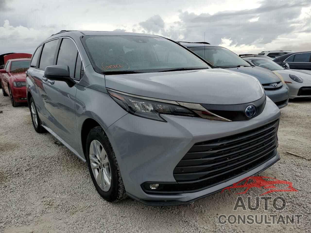 TOYOTA SIENNA 2022 - 5TDASKFC2NS056585