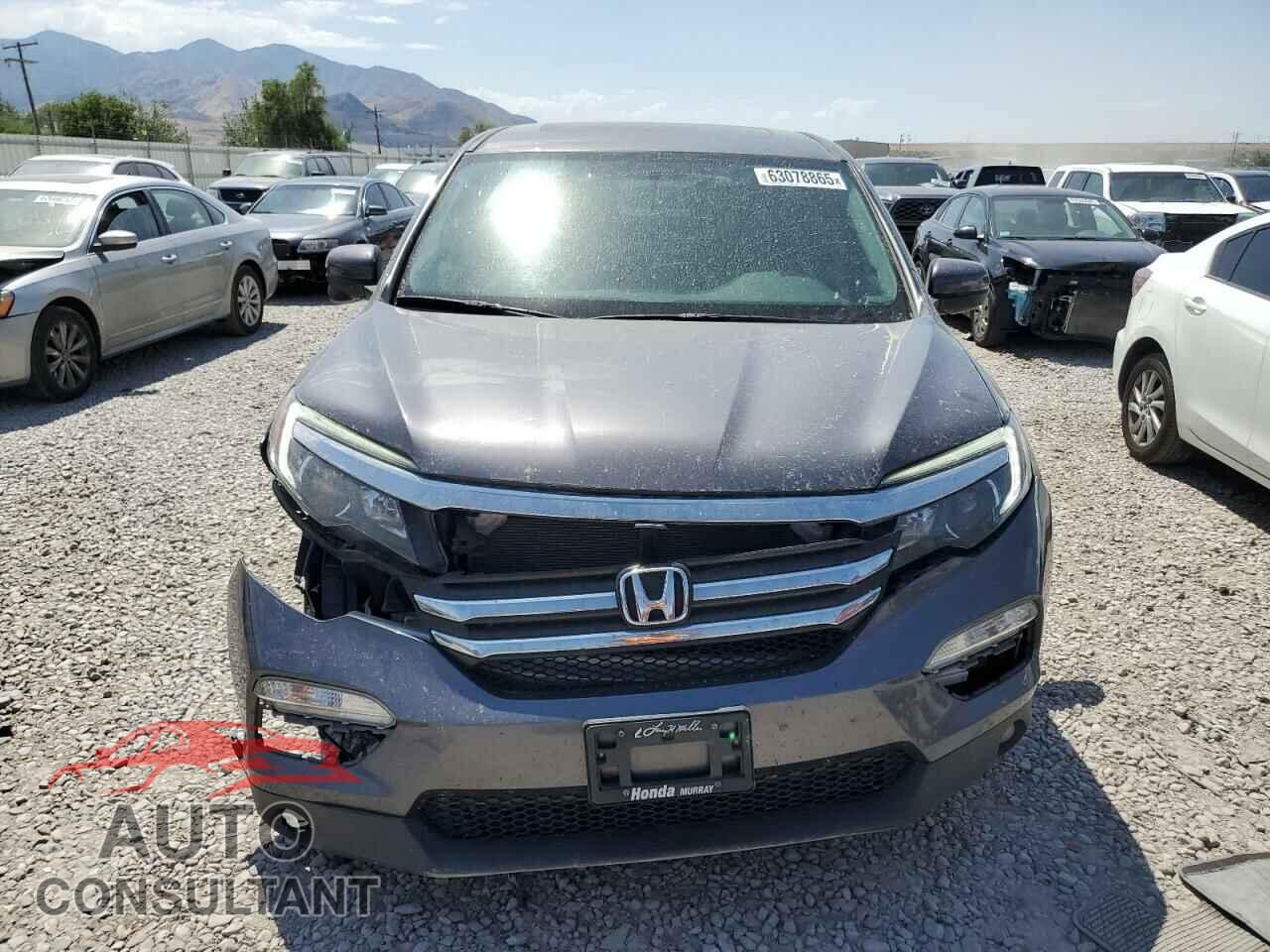 HONDA PILOT 2017 - 5FNYF6H51HB011252