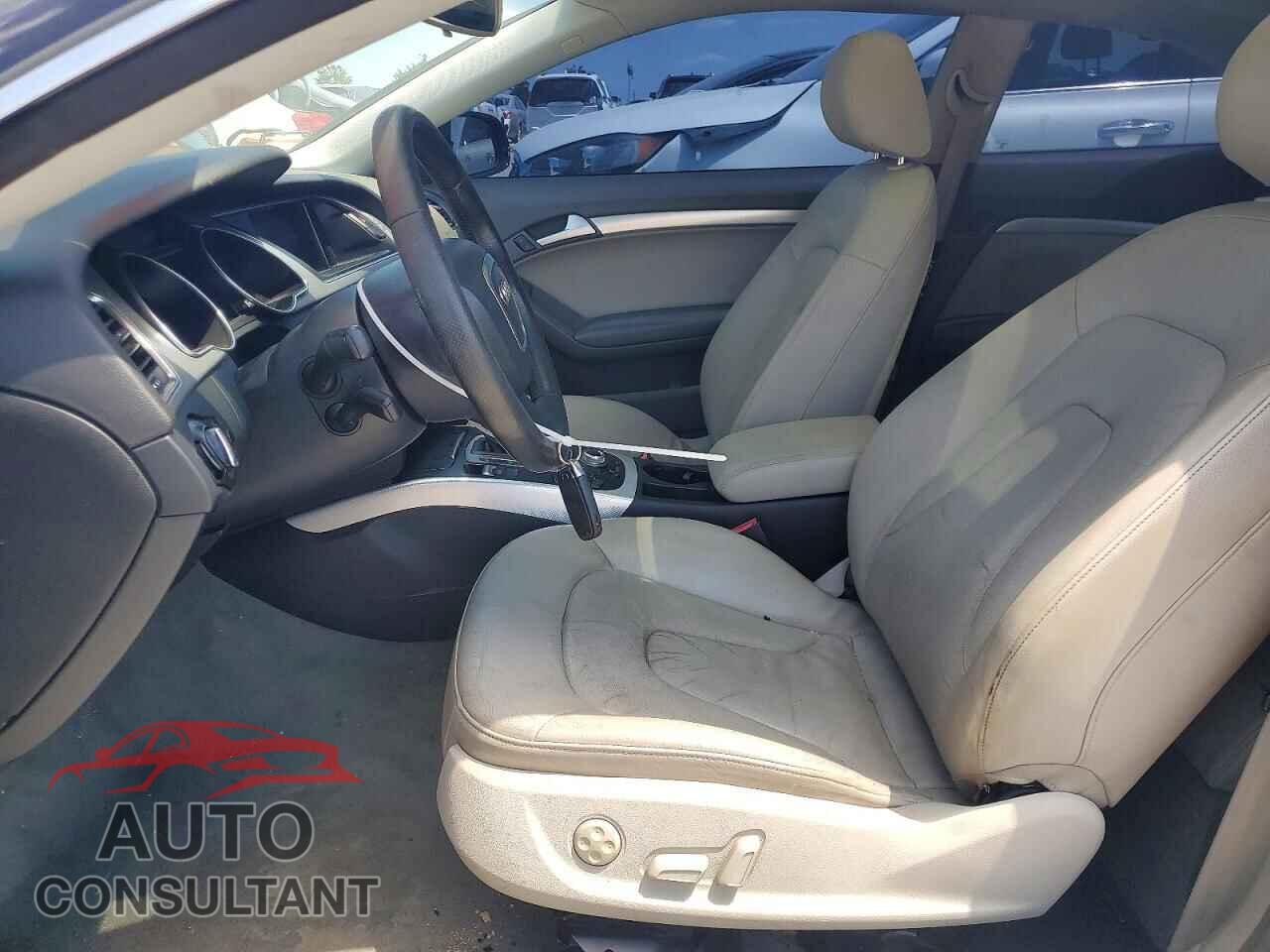 AUDI A5 2010 - WAULFAFR6AA084924