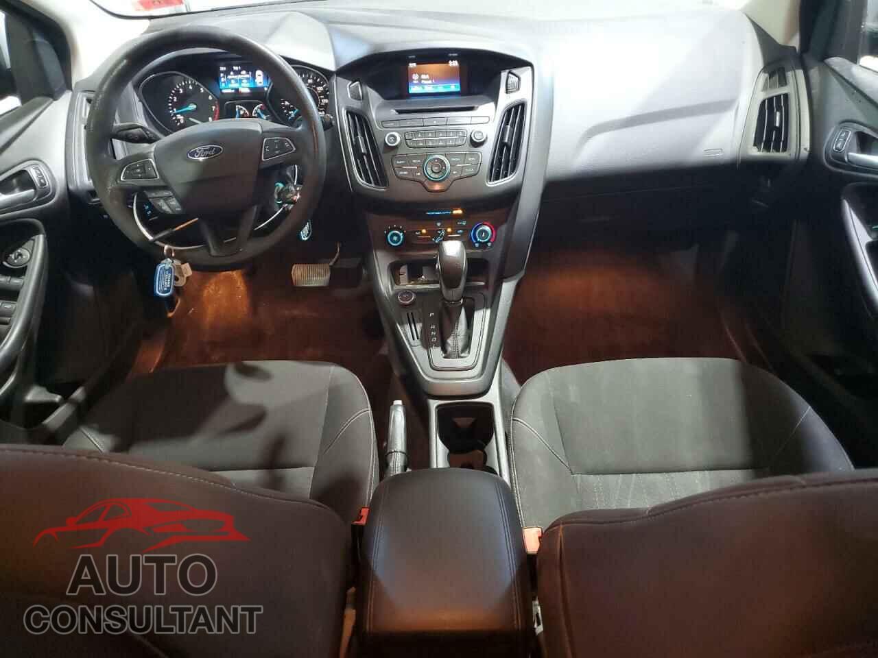FORD FOCUS 2016 - 1FADP3K26GL392803