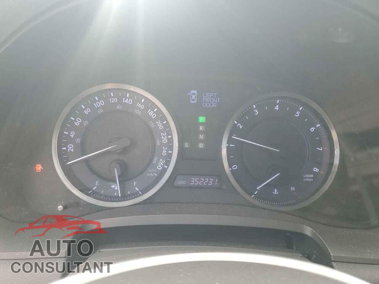 LEXUS IS 2011 - JTHCF5C28B5048162