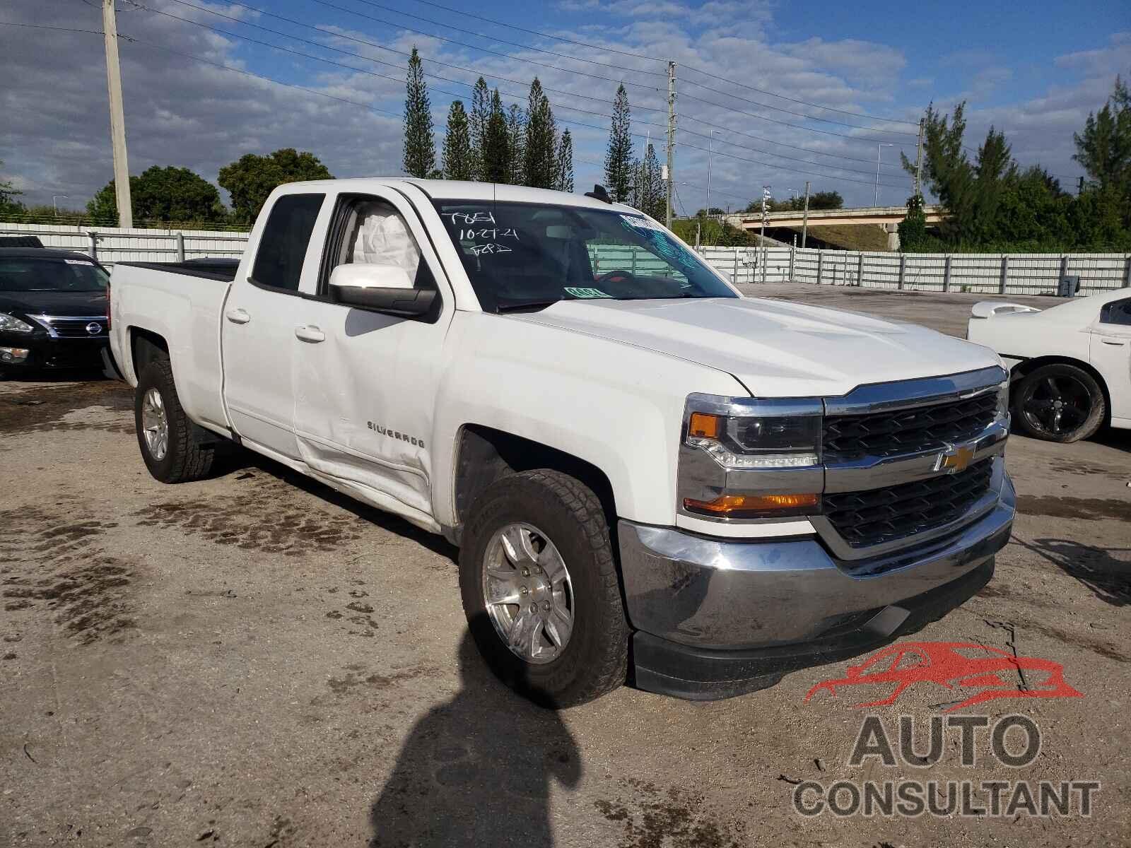 CHEVROLET SILVERADO 2018 - 1GCRCREH6JZ167851
