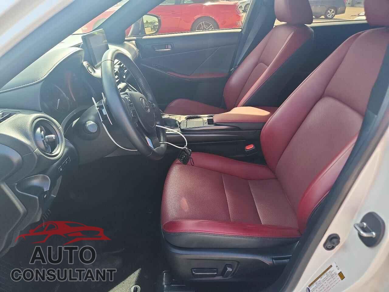 LEXUS IS 2024 - JTHCA1D20R5129706