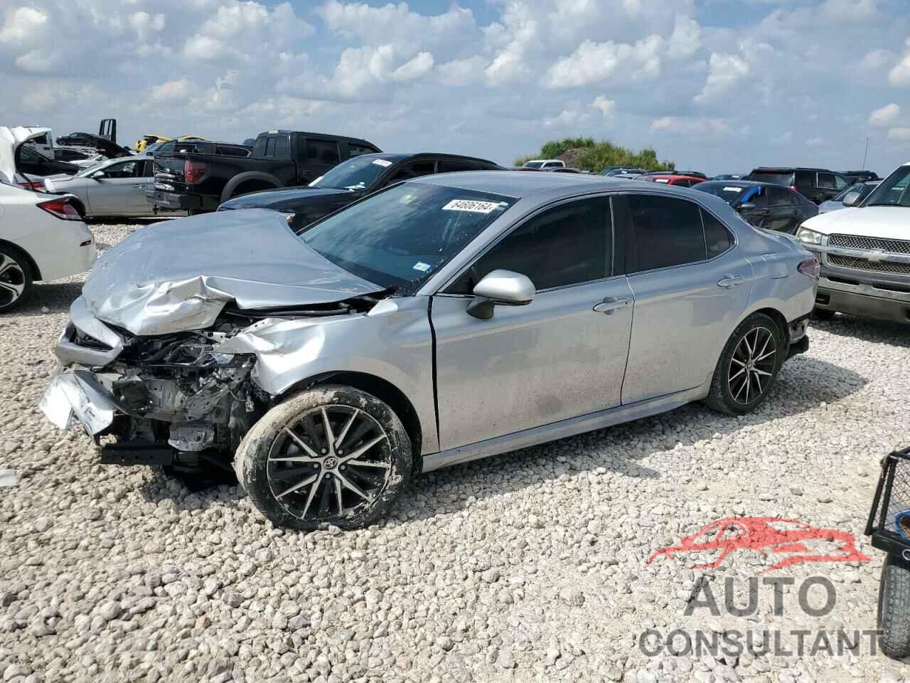 TOYOTA CAMRY 2022 - 4T1G11AK2NU673711