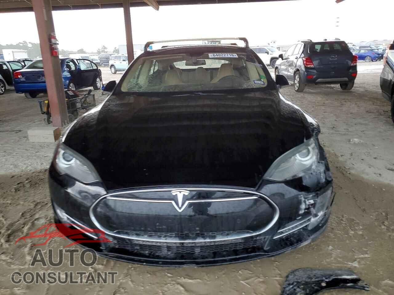 TESLA MODEL S 2014 - 5YJSA1S18EFP32872