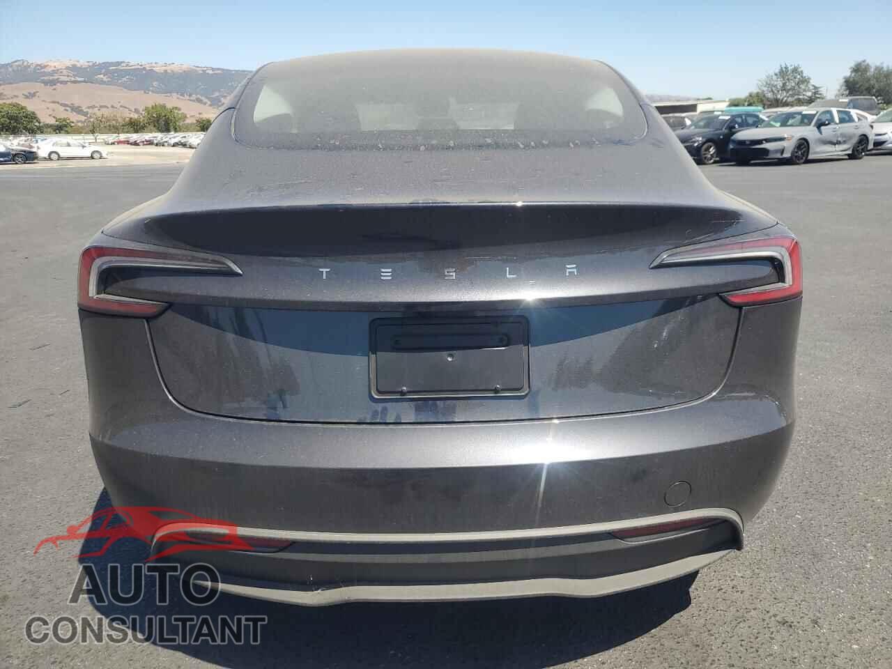 TESLA MODEL 3 2025 - 5YJ3E1EA2SF939368