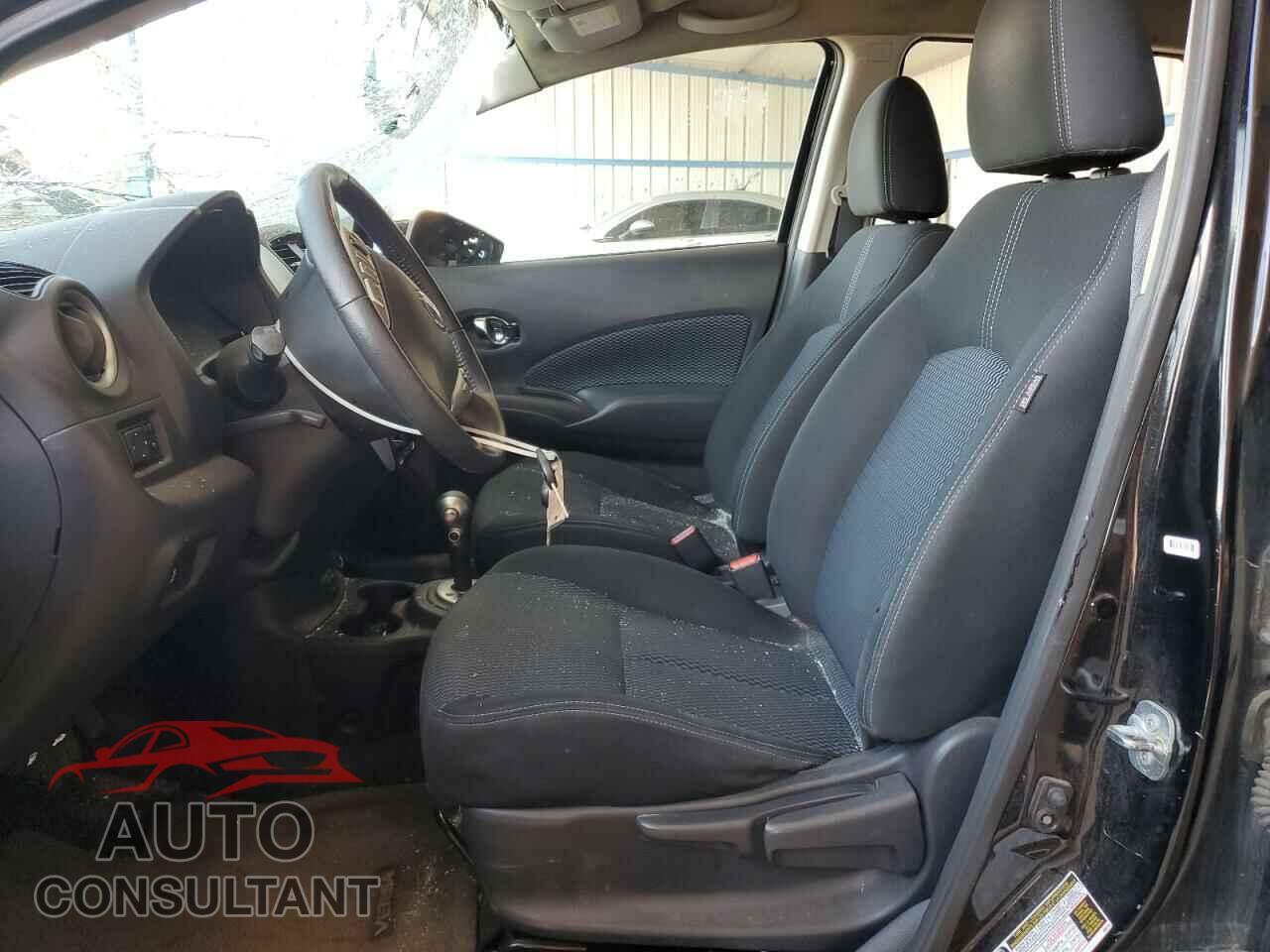 NISSAN VERSA 2017 - 3N1CE2CP5HL352995