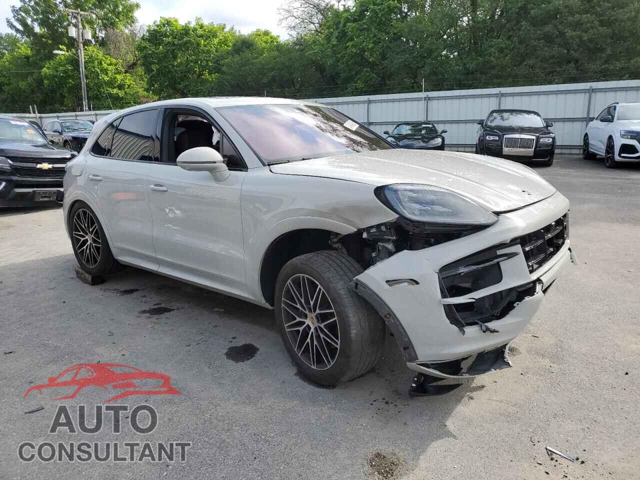 PORSCHE CAYENNE 2024 - WP1AA2AY2RDA05772