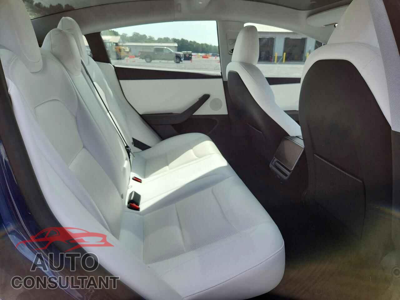 TESLA MODEL 3 2024 - 5YJ3E1EA0RF828697