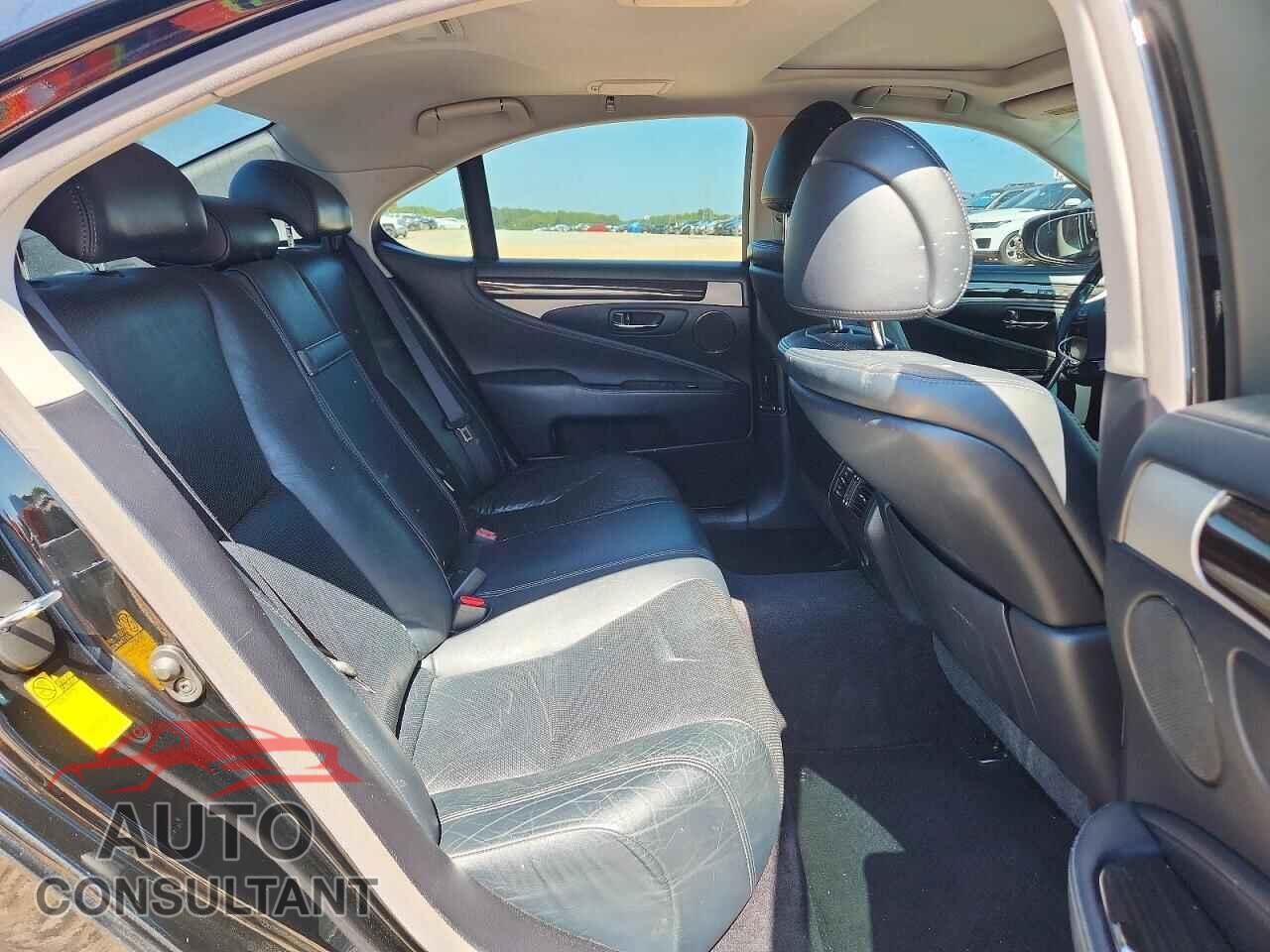 LEXUS LS460 2013 - JTHCL5EF3D5017008