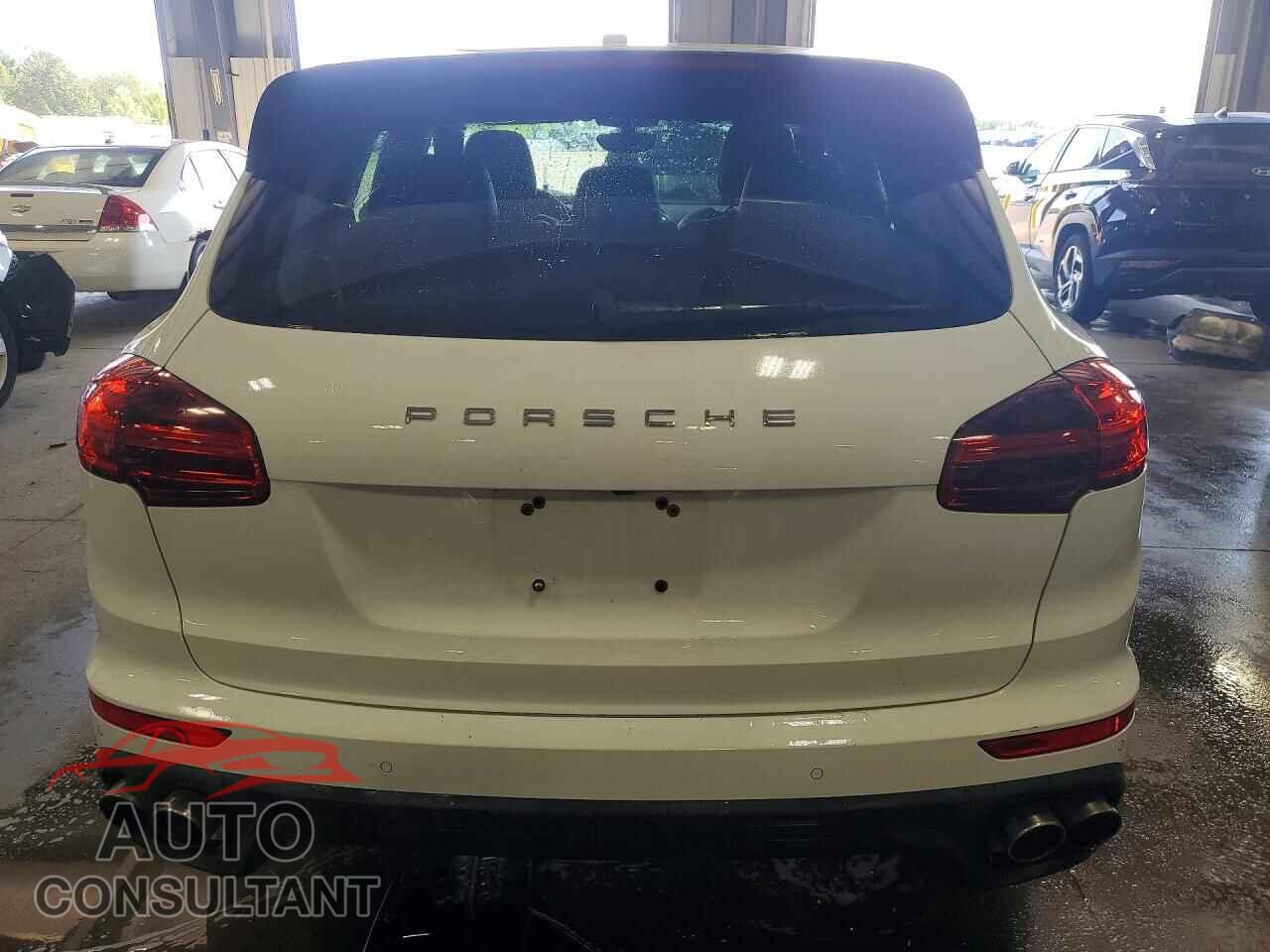 PORSCHE CAYENNE 2017 - WP1AE2A29HLA70641