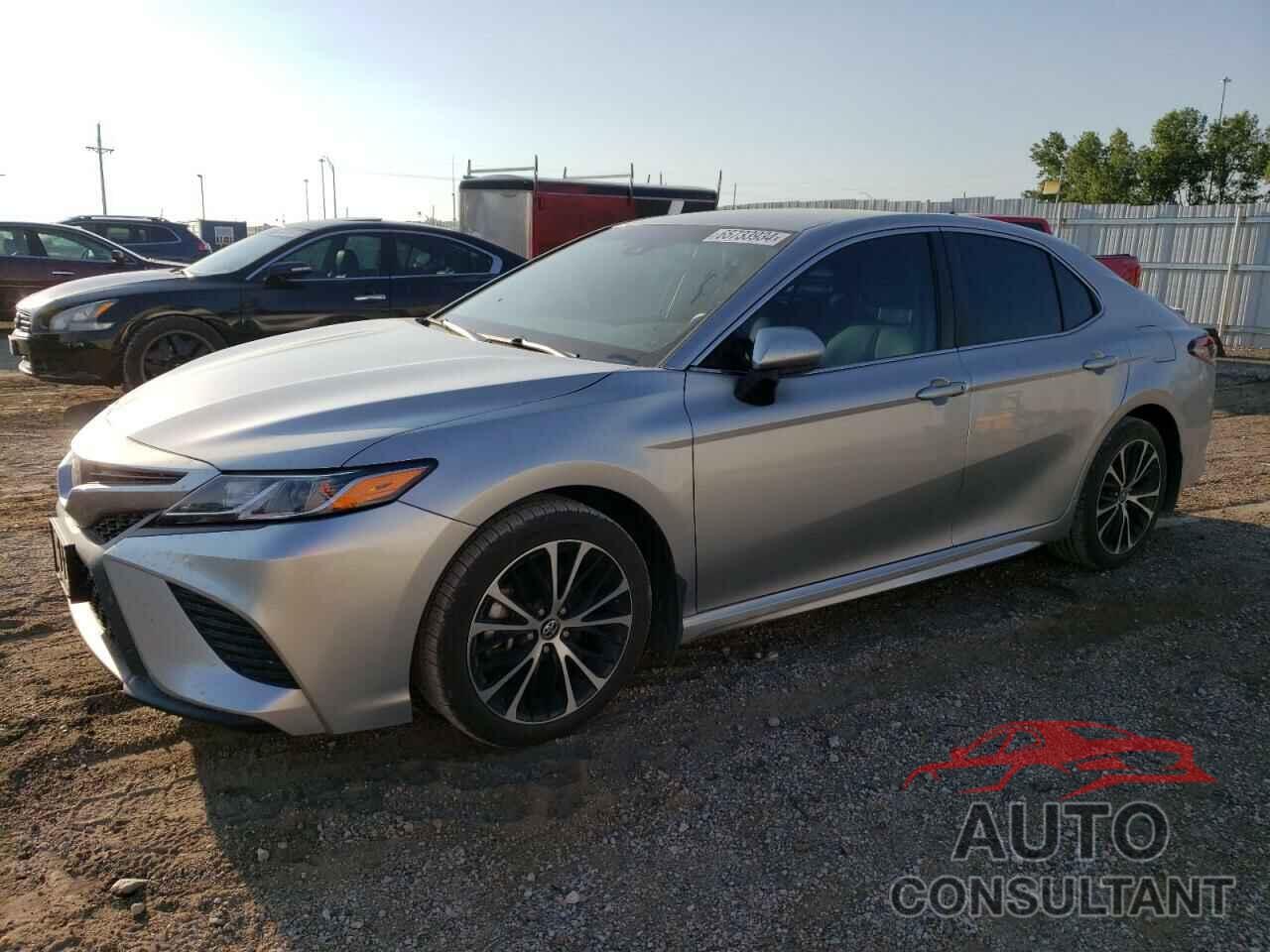 TOYOTA CAMRY 2018 - 4T1B11HKXJU619065