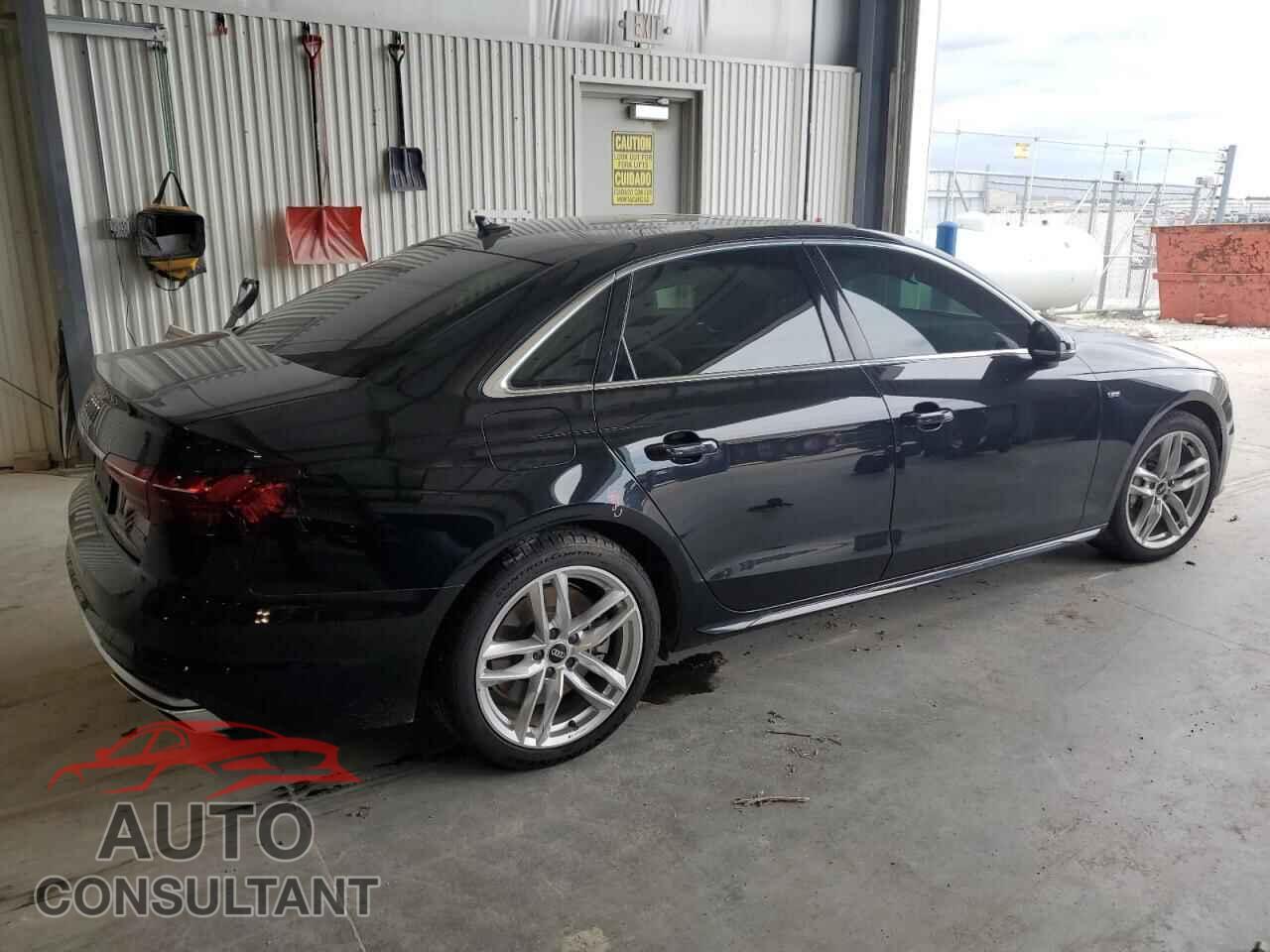 AUDI A4 2023 - WAUDAAF49PN004945
