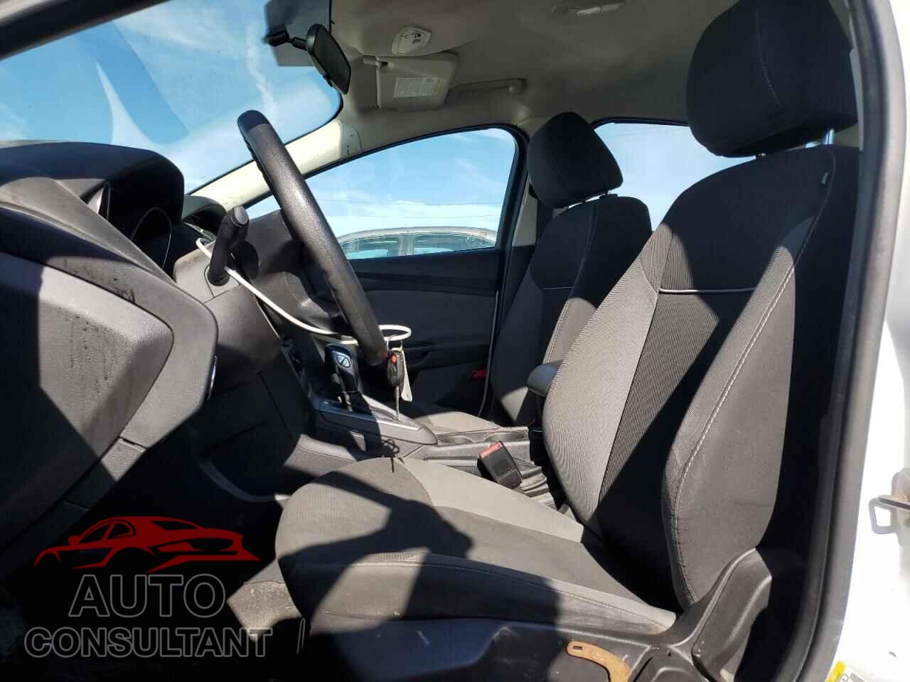 FORD FOCUS 2012 - 1FAHP3F22CL458933