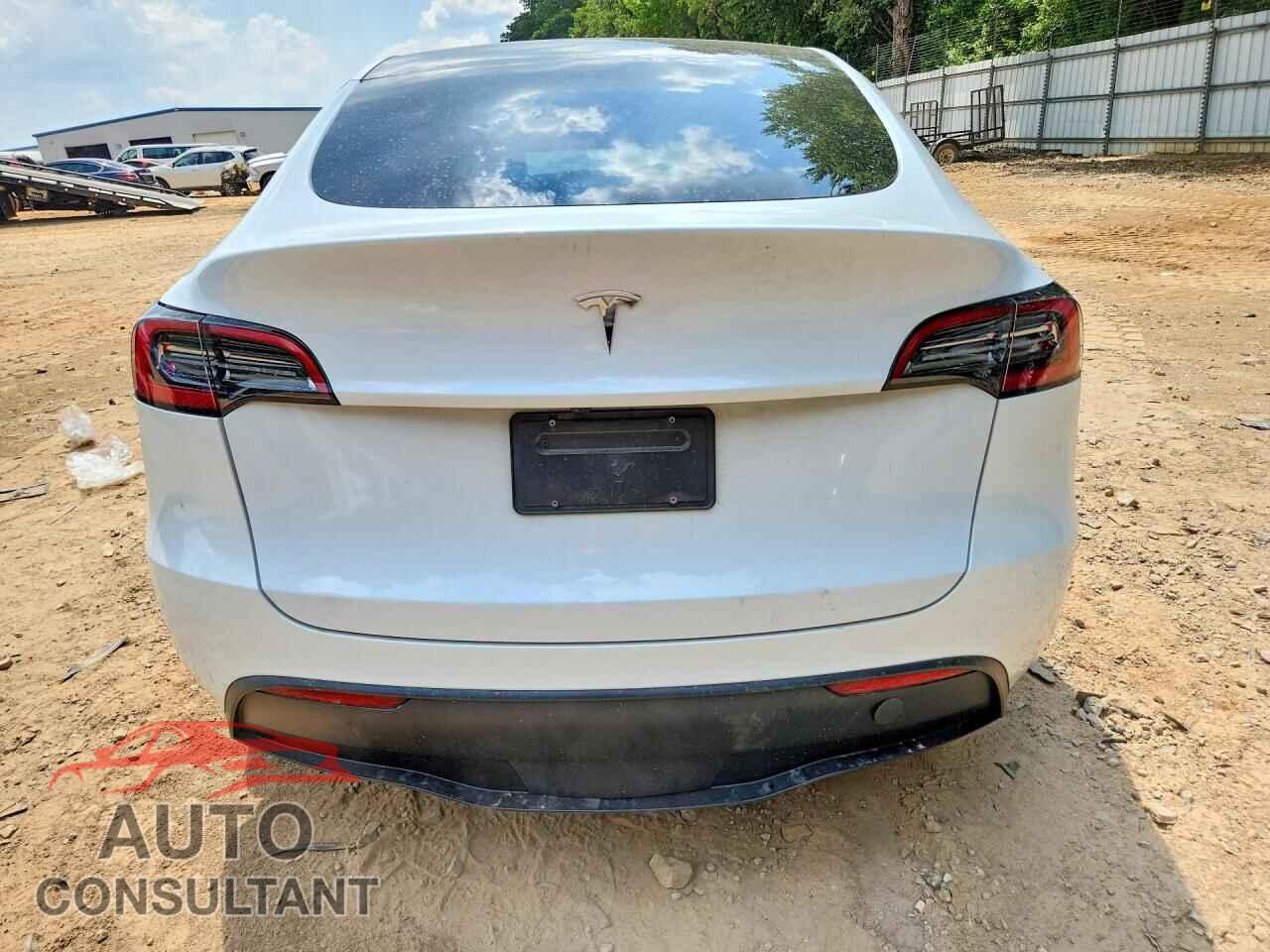 TESLA MODEL Y 2023 - 7SAYGDED2PF915223