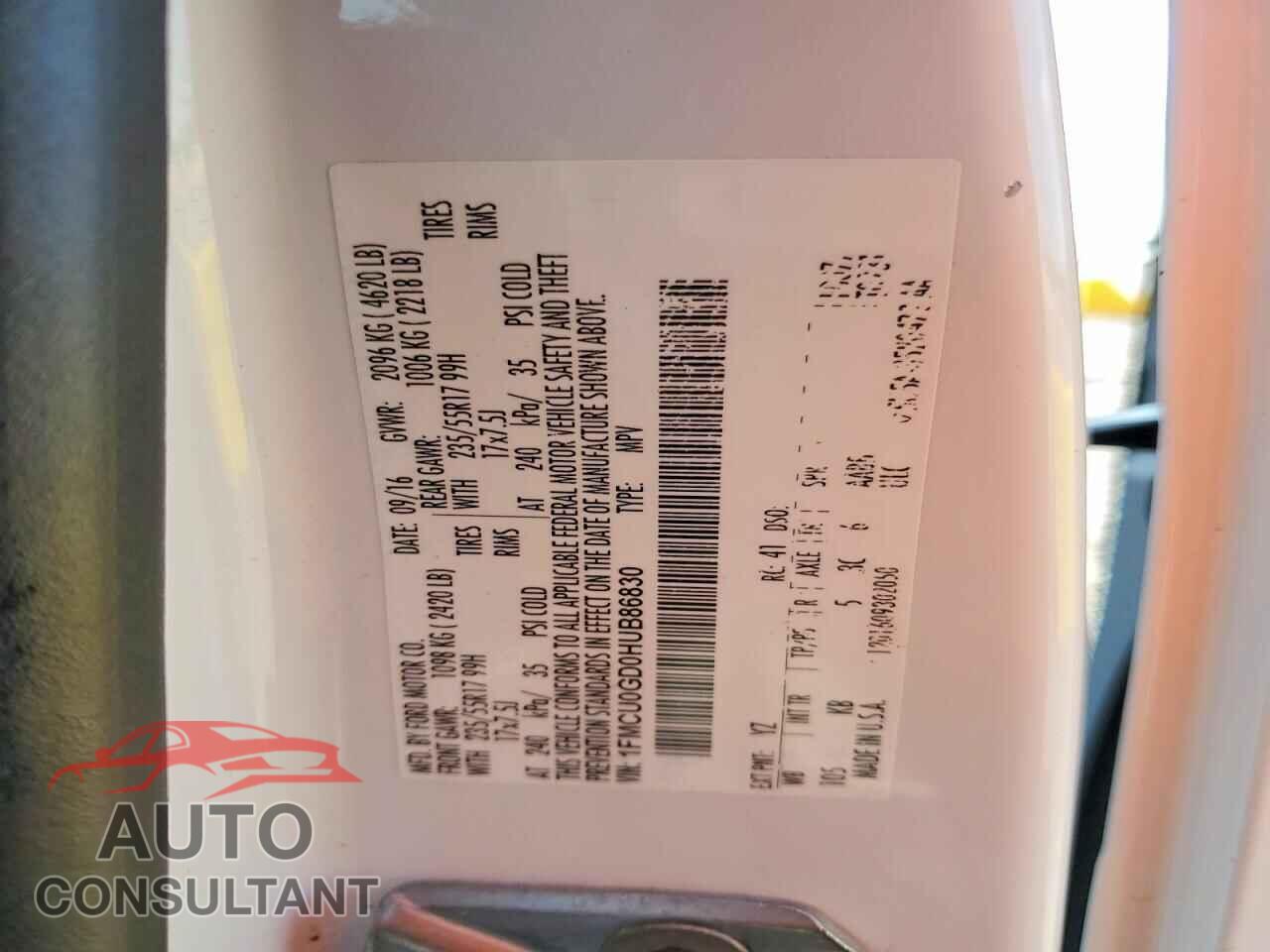 FORD ESCAPE 2017 - 1FMCU0GD0HUB86830
