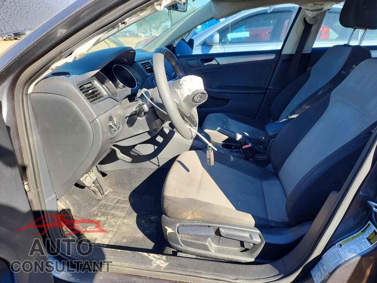 VOLKSWAGEN JETTA 2017 - 3VW2B7AJ2HM361691