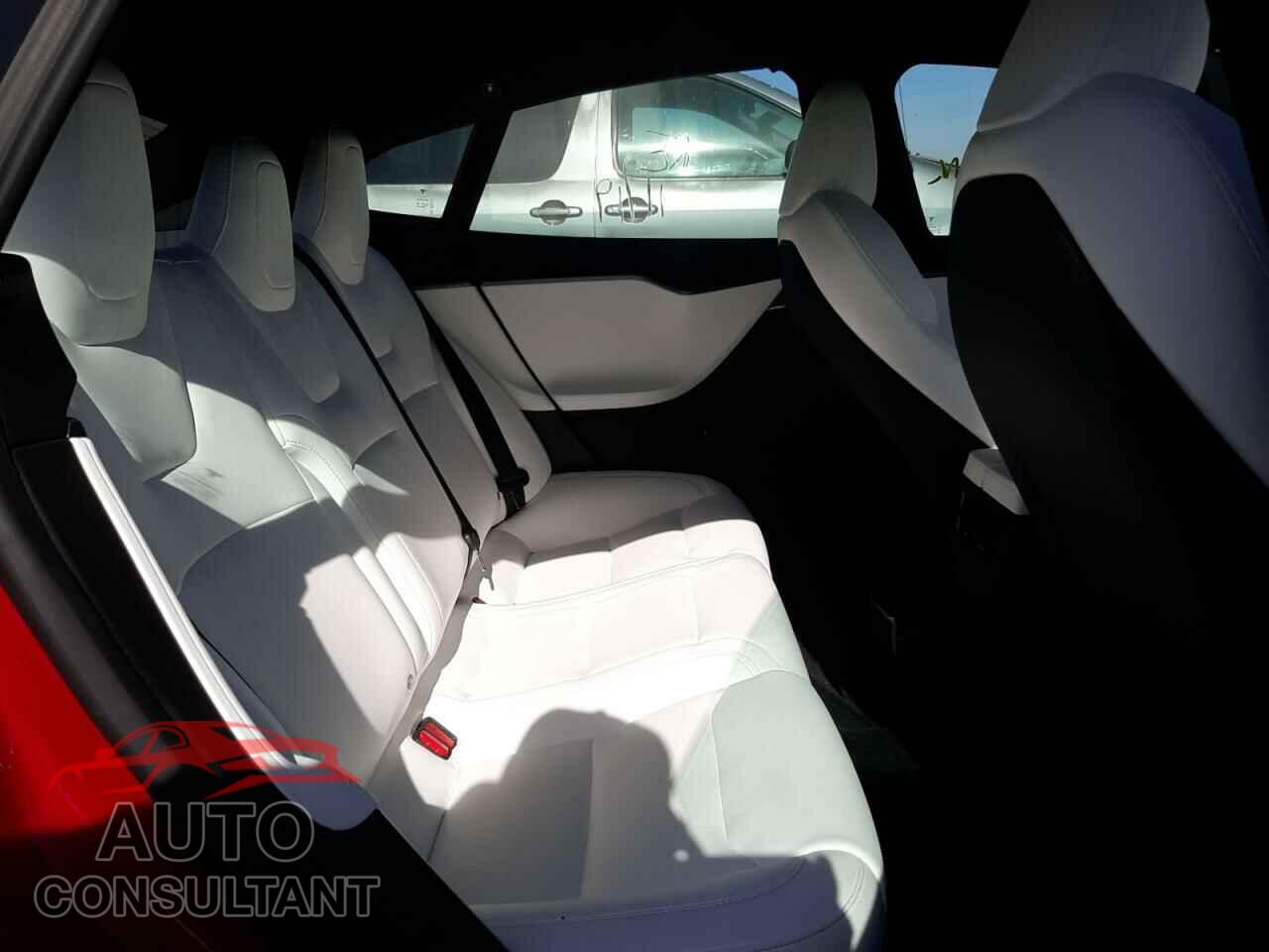 TESLA MODEL S 2020 - 5YJSA1E45LF408216