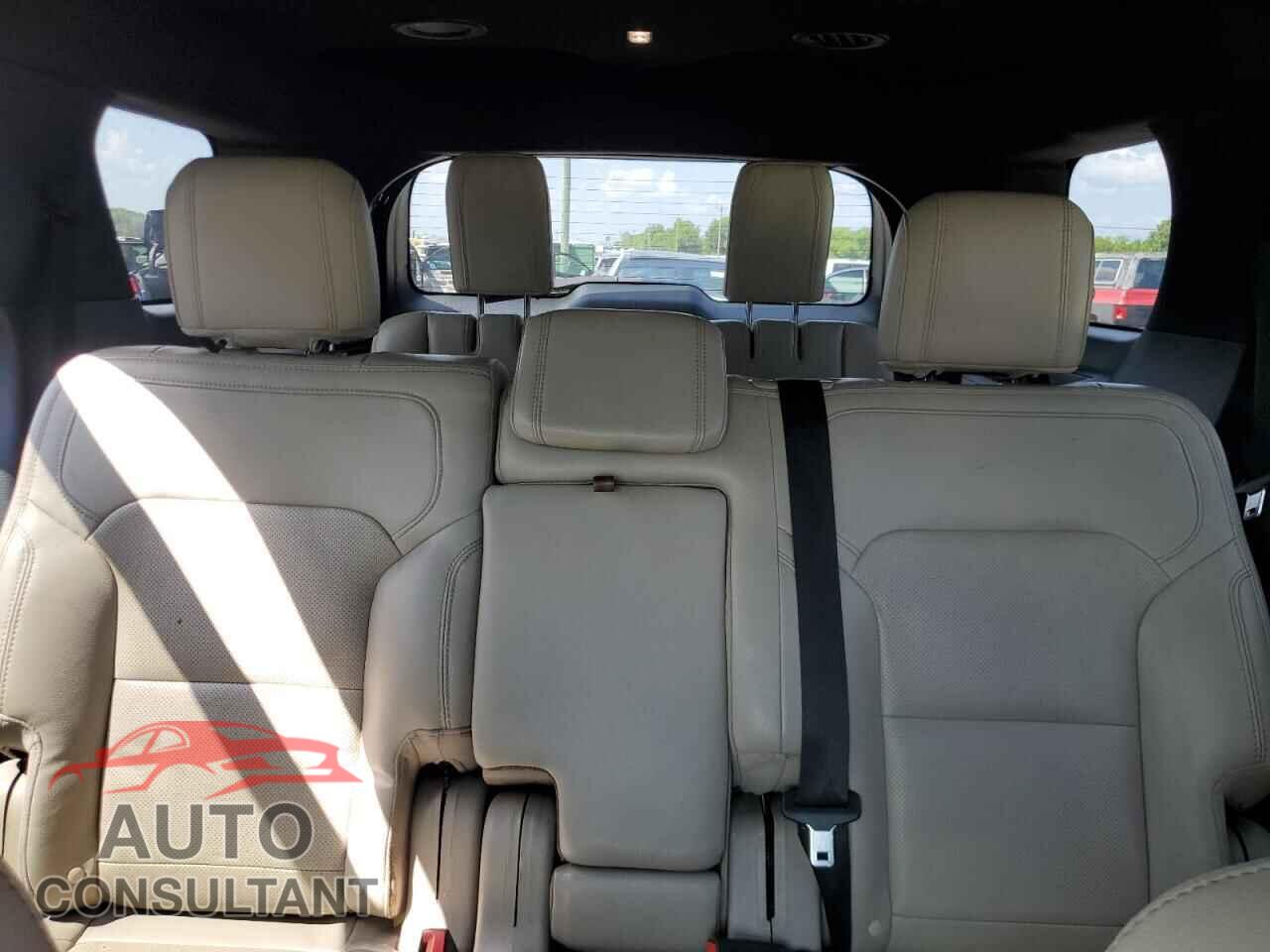 FORD EXPLORER 2018 - 1FM5K7F81JGB67302