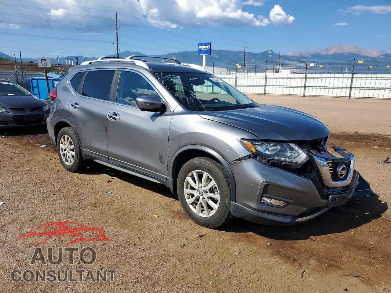 NISSAN ROGUE 2017 - KNMAT2MV9HP540074