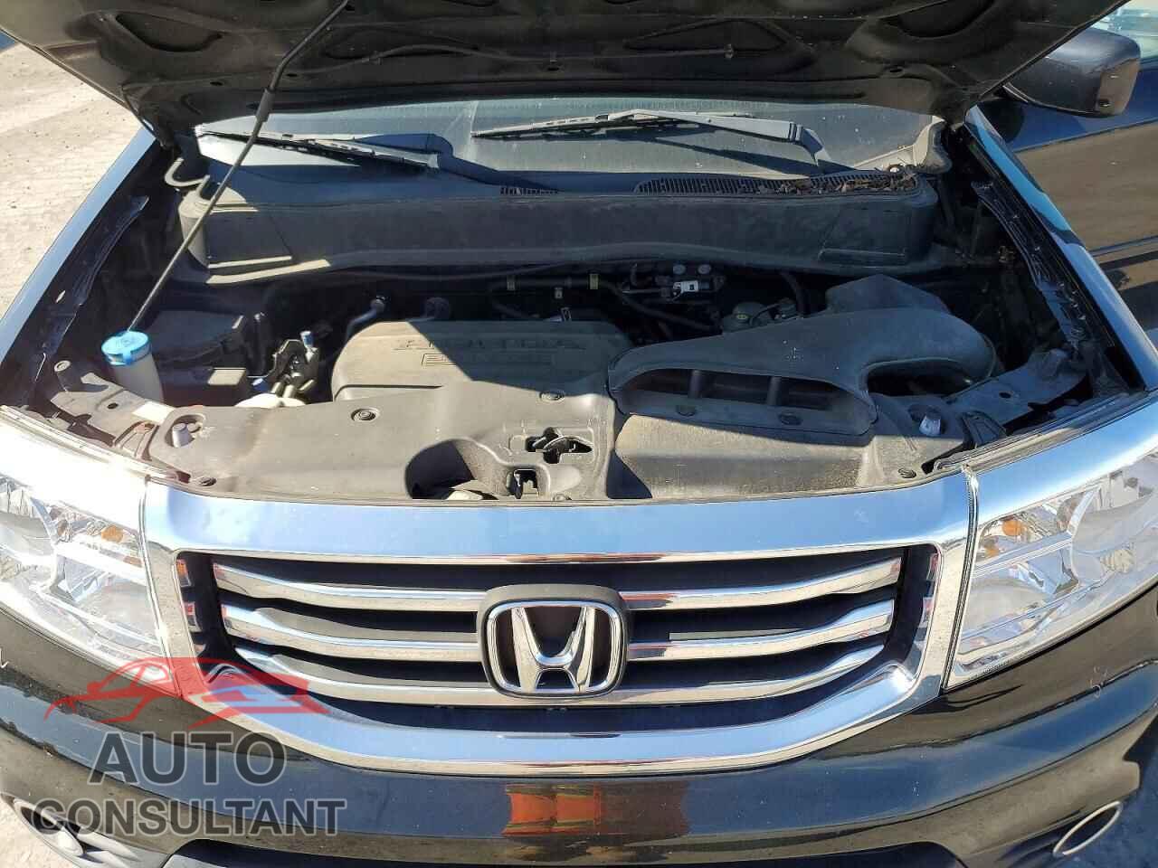 HONDA PILOT 2015 - 5FNYF4H59FB014787