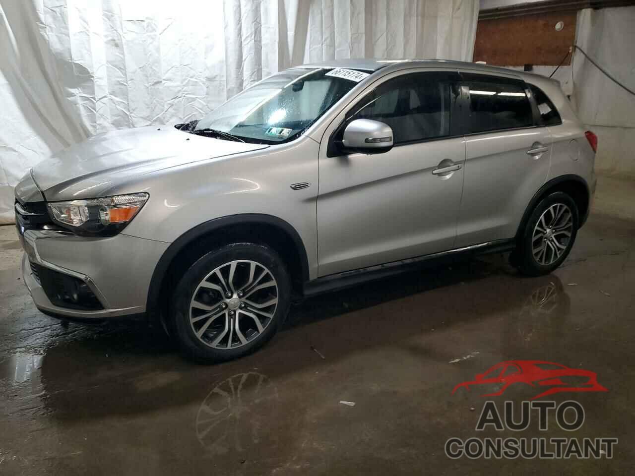MITSUBISHI OUTLANDER 2018 - JA4AR3AU0JU021030