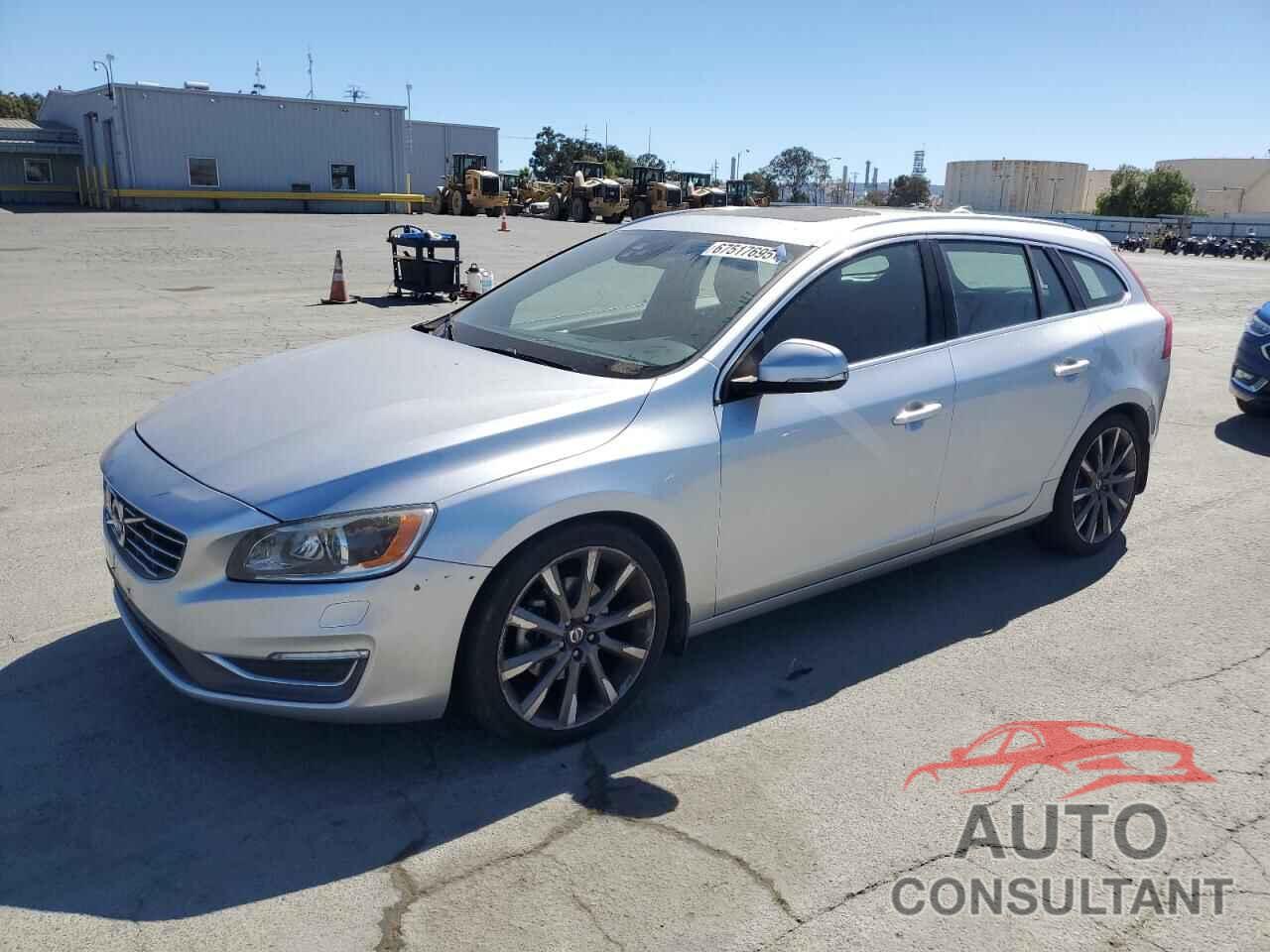 VOLVO V60 2015 - YV140MEMXF1219081
