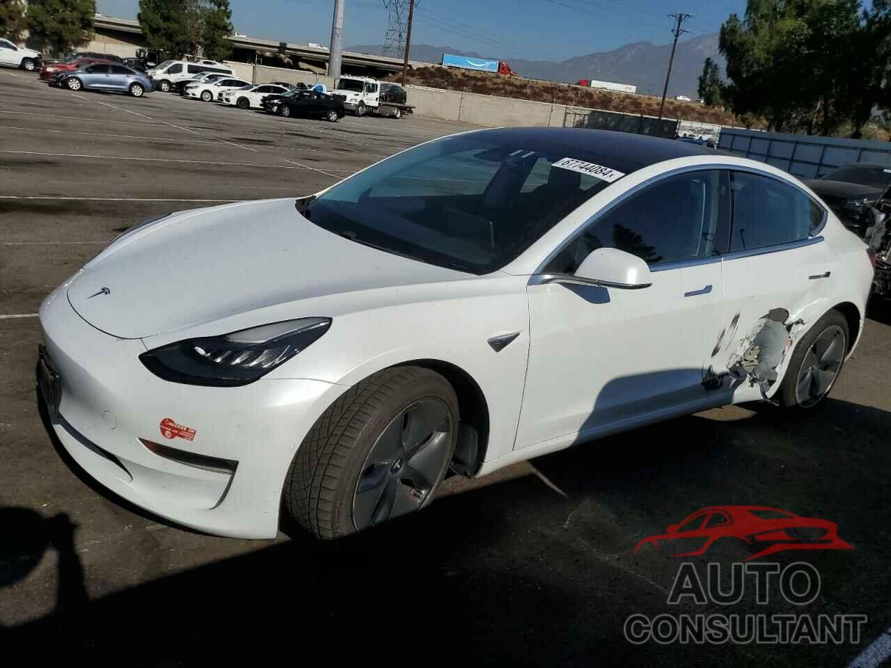 TESLA MODEL 3 2018 - 5YJ3E1EB0JF110323