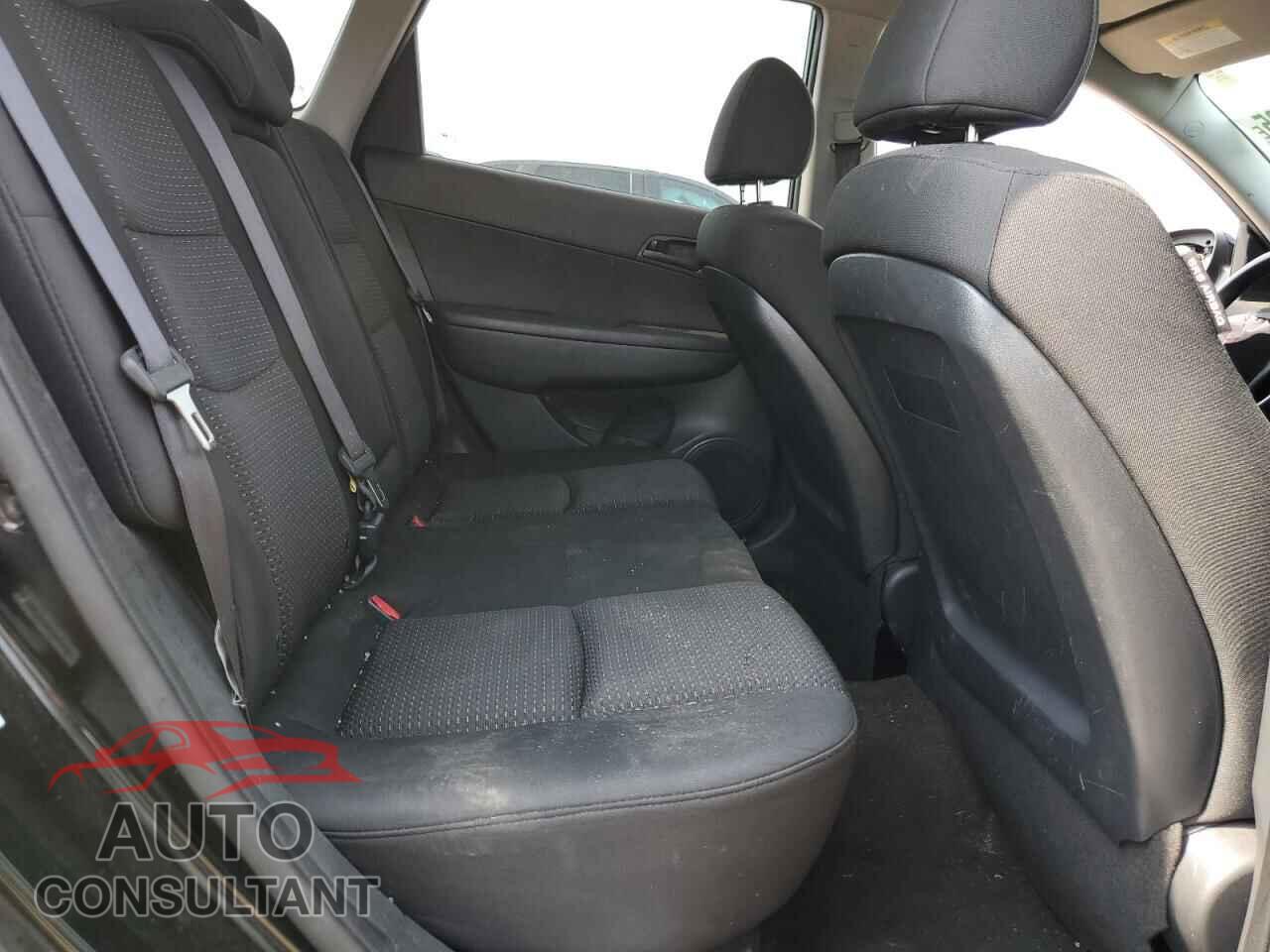 HYUNDAI ELANTRA 2012 - KMHDB8AE5CU150246