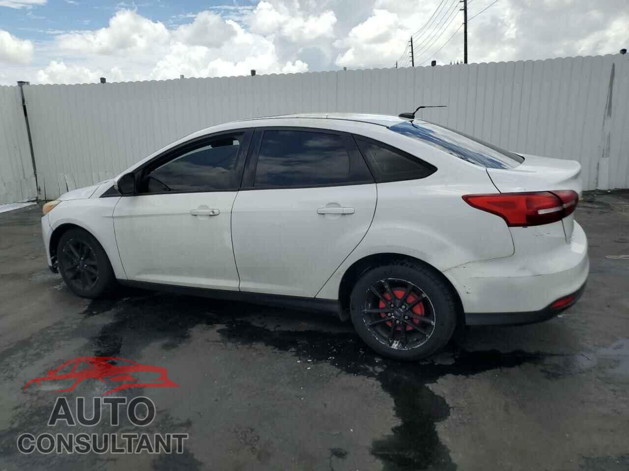 FORD FOCUS 2016 - 1FADP3F2XGL204472