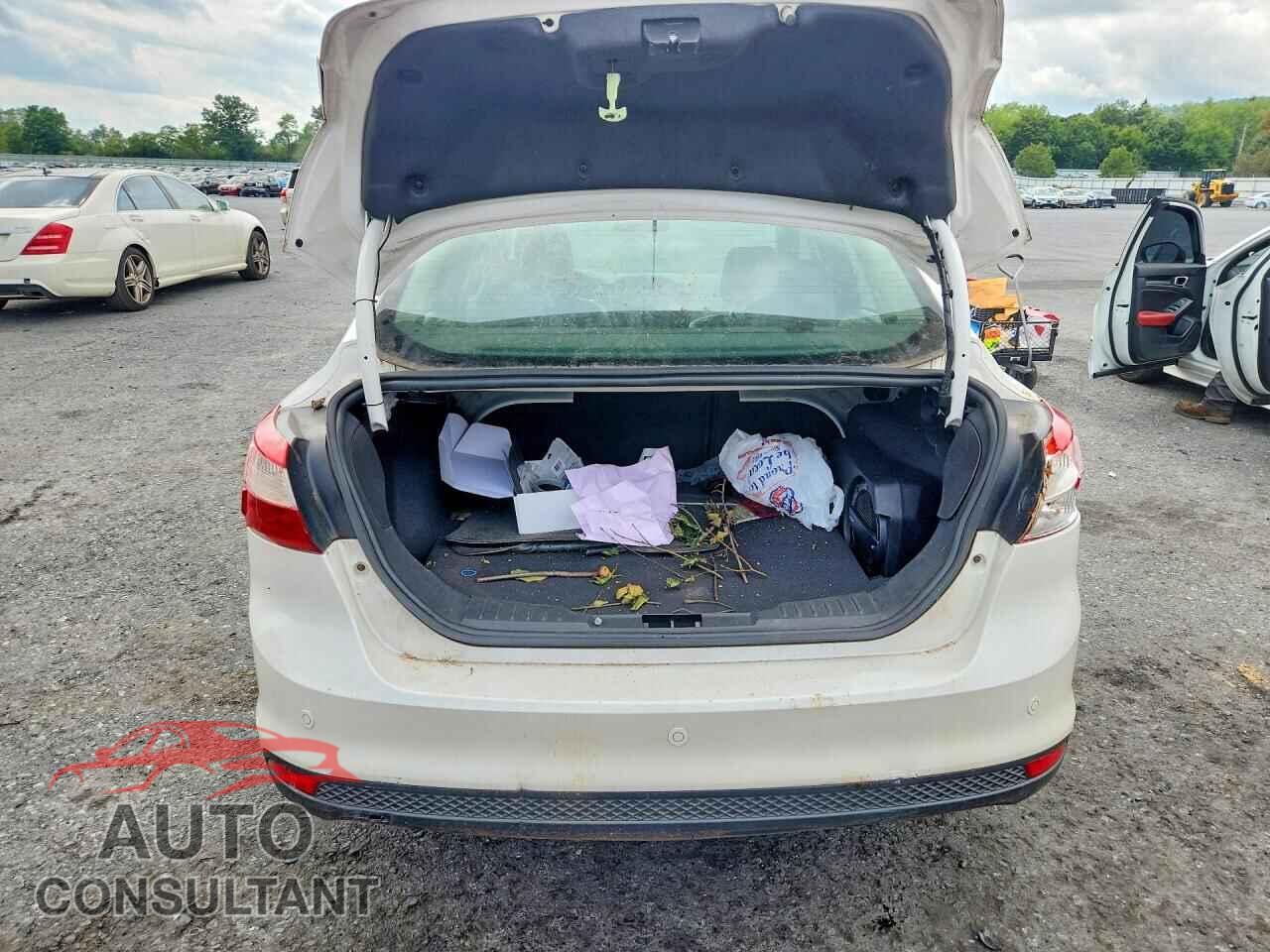 FORD FOCUS 2012 - 1FAHP3J20CL193548