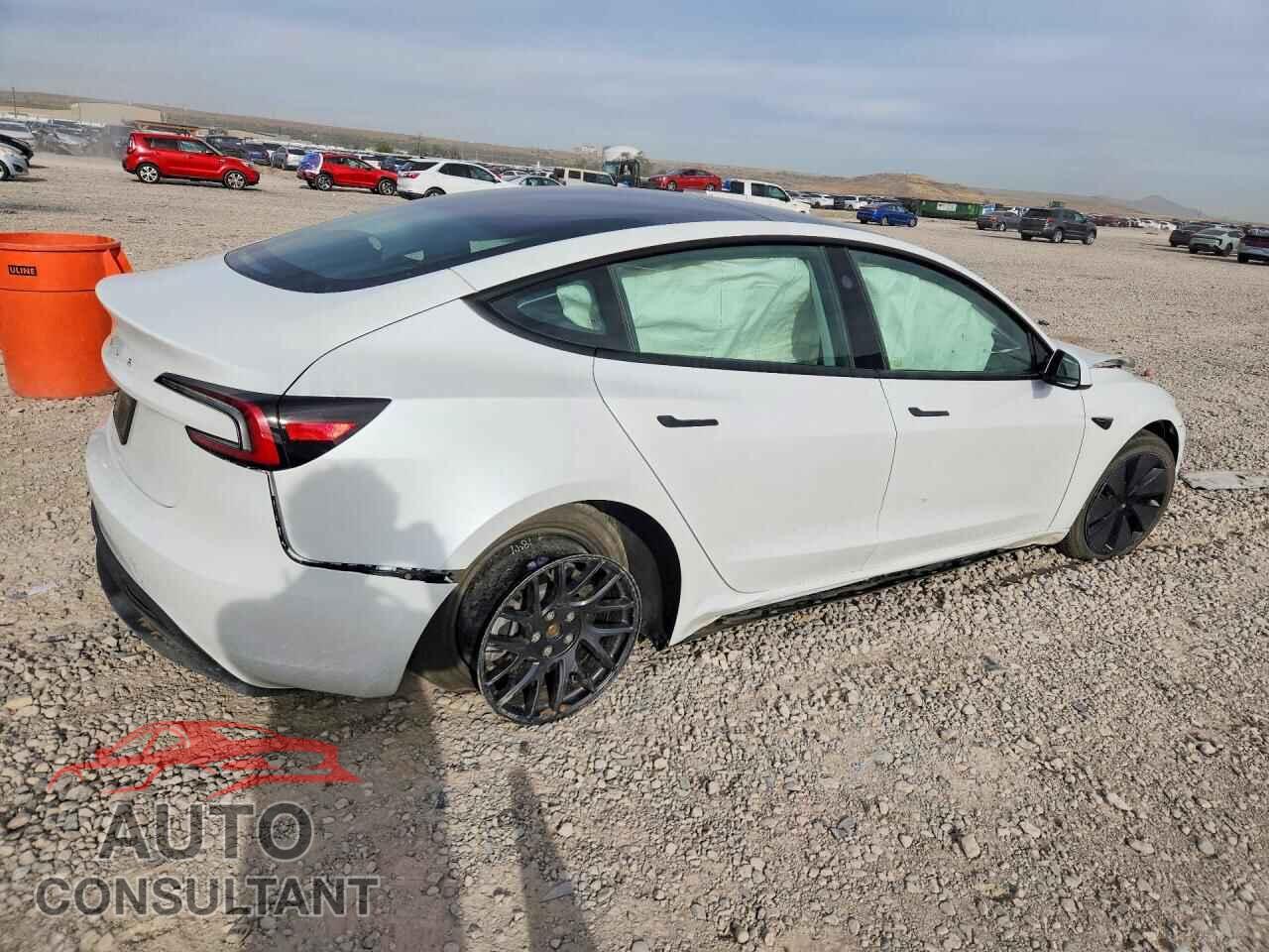 TESLA MODEL 3 2024 - 5YJ3E1EA0RF833835