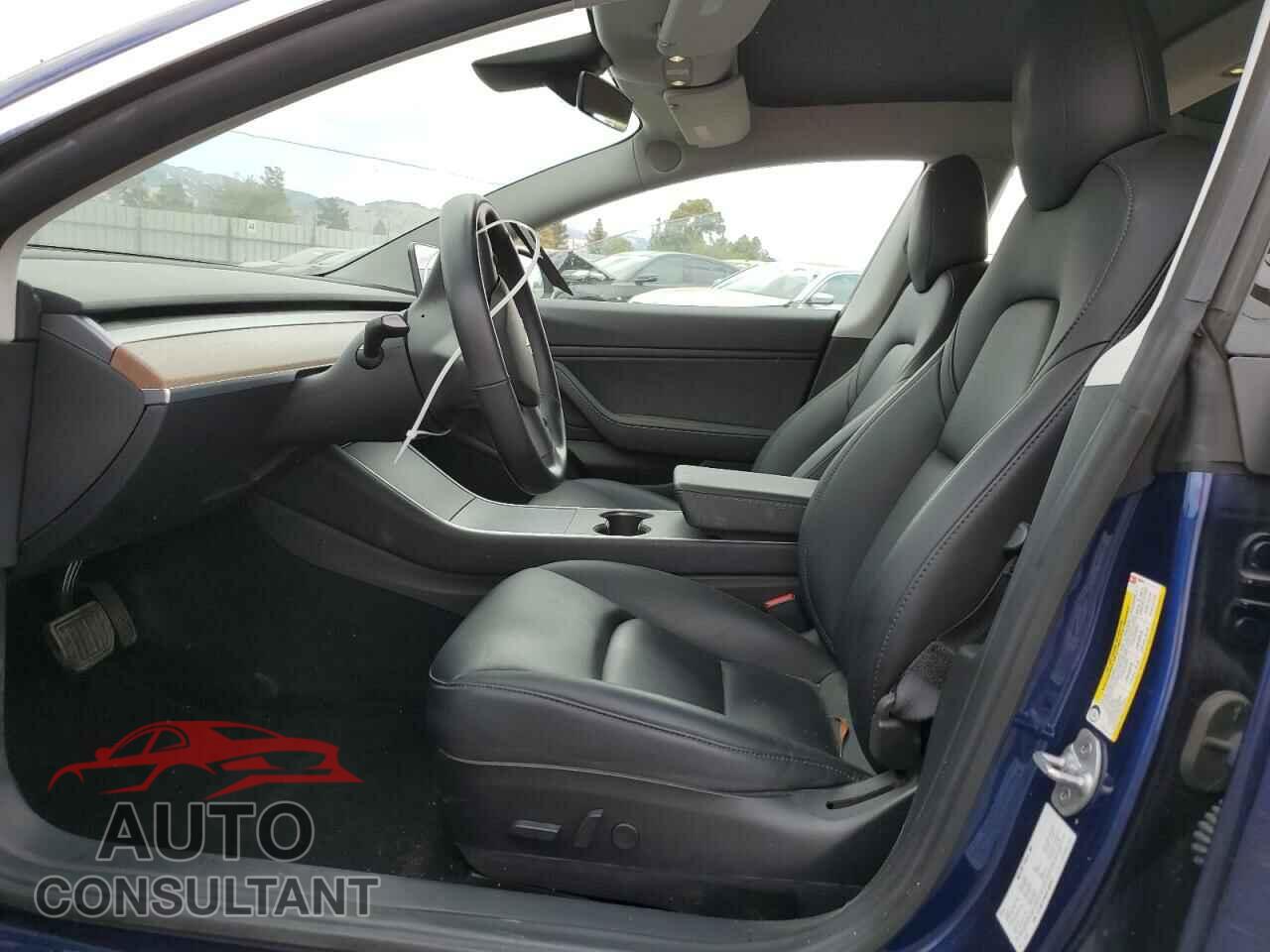 TESLA MODEL 3 2019 - 5YJ3E1EA5KF308937