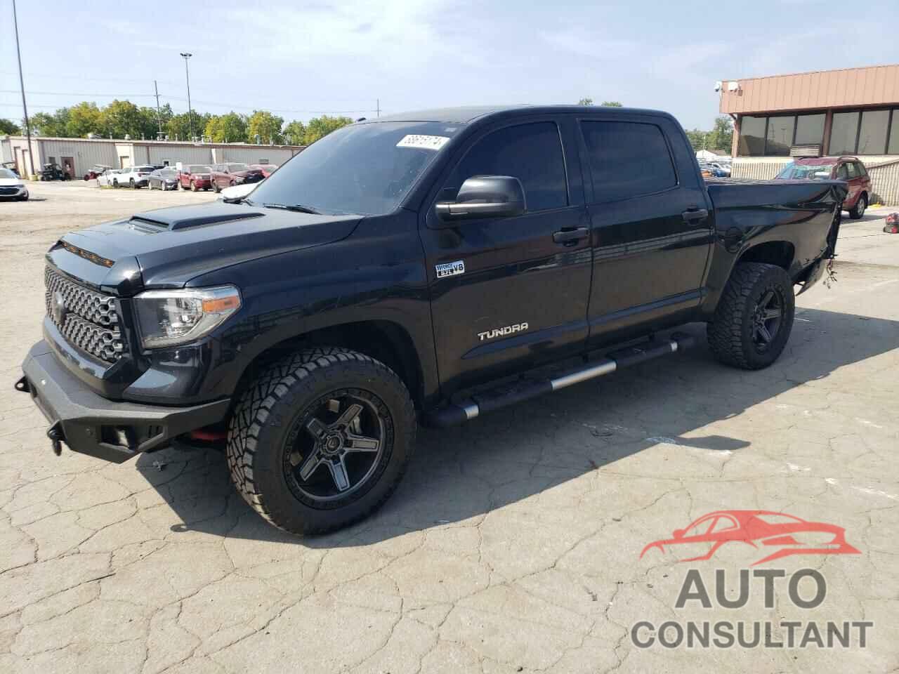 TOYOTA TUNDRA 2018 - 5TFDW5F19JX771823