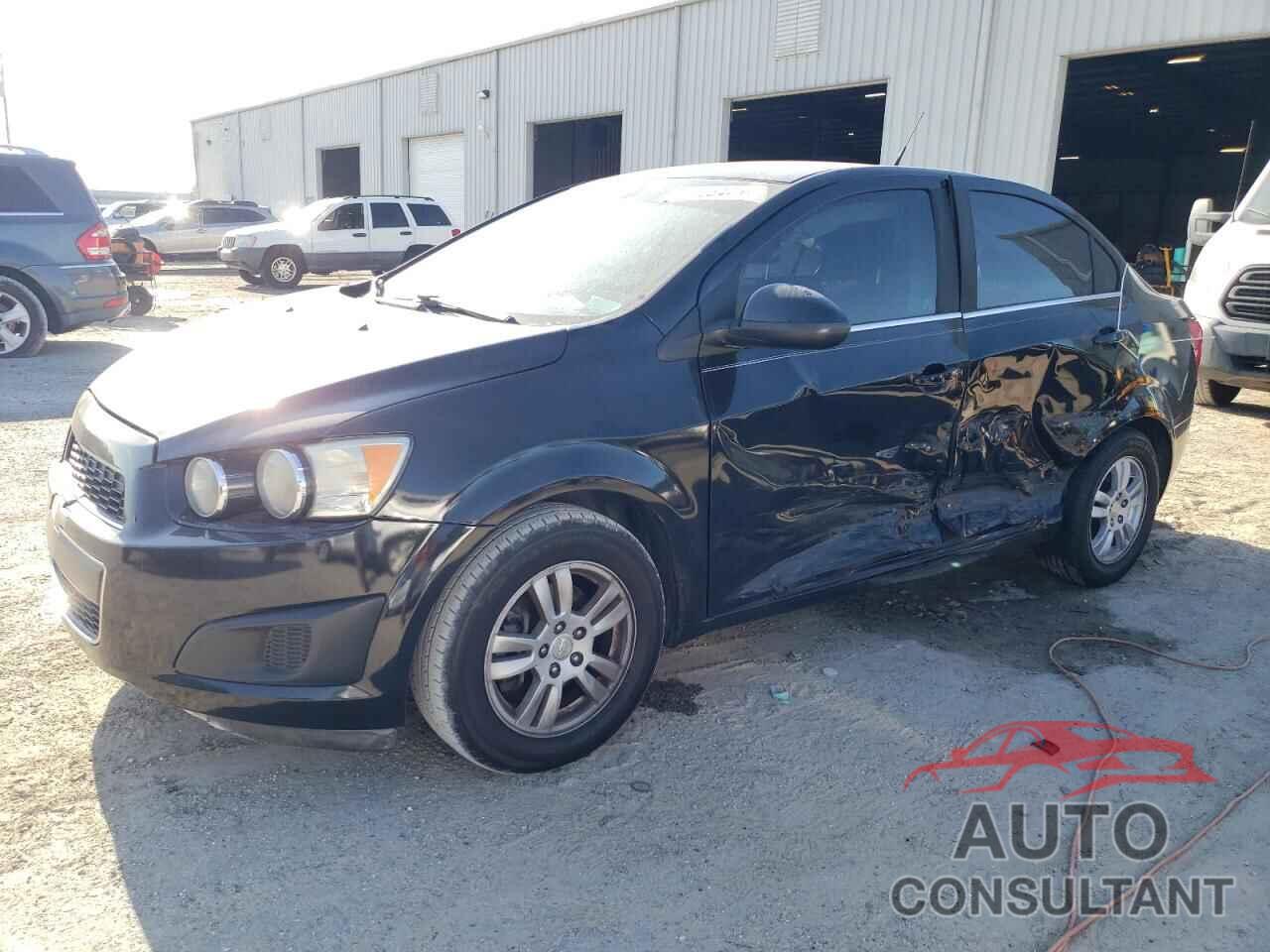 CHEVROLET SONIC 2013 - 1G1JC5SH0D4135241