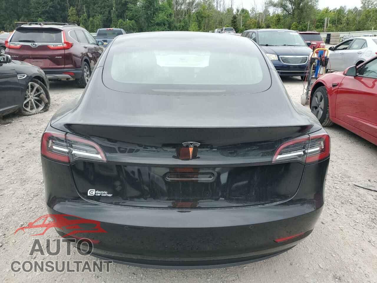 TESLA MODEL 3 2021 - 5YJ3E1EA8MF095145