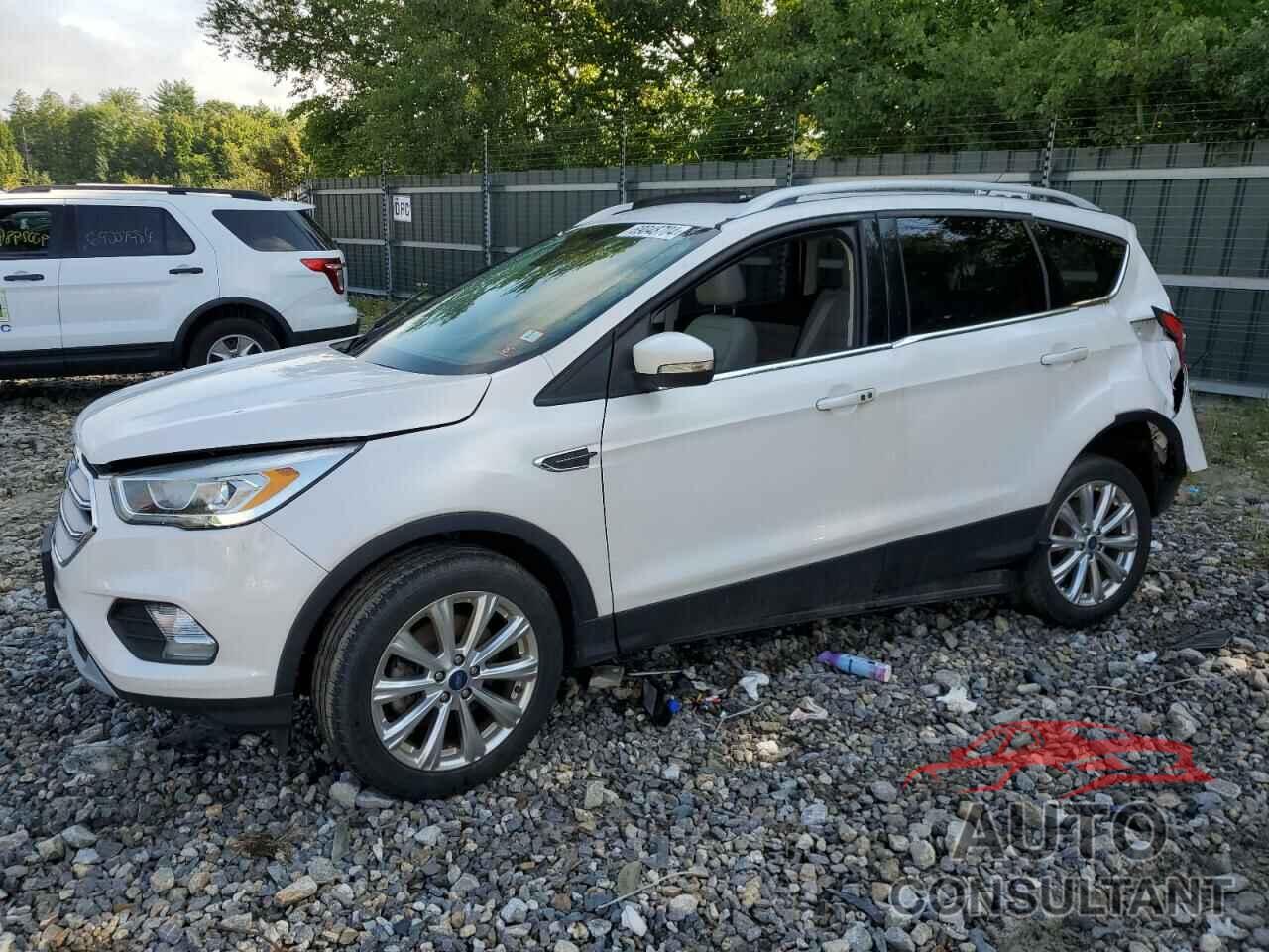 FORD ESCAPE 2017 - 1FMCU9J90HUA44308