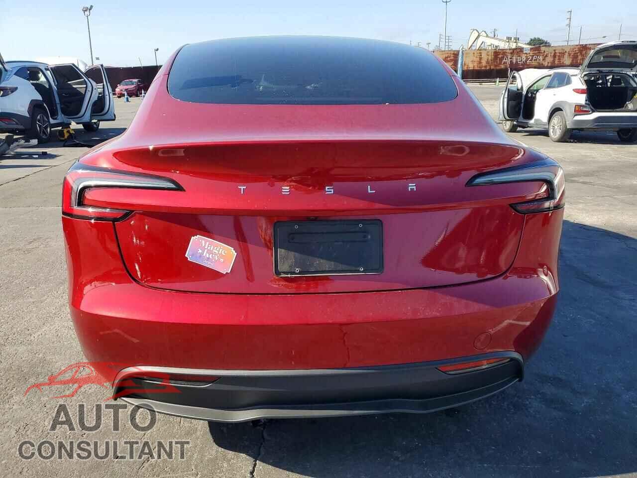 TESLA MODEL 3 2024 - 5YJ3E1EA4RF748836