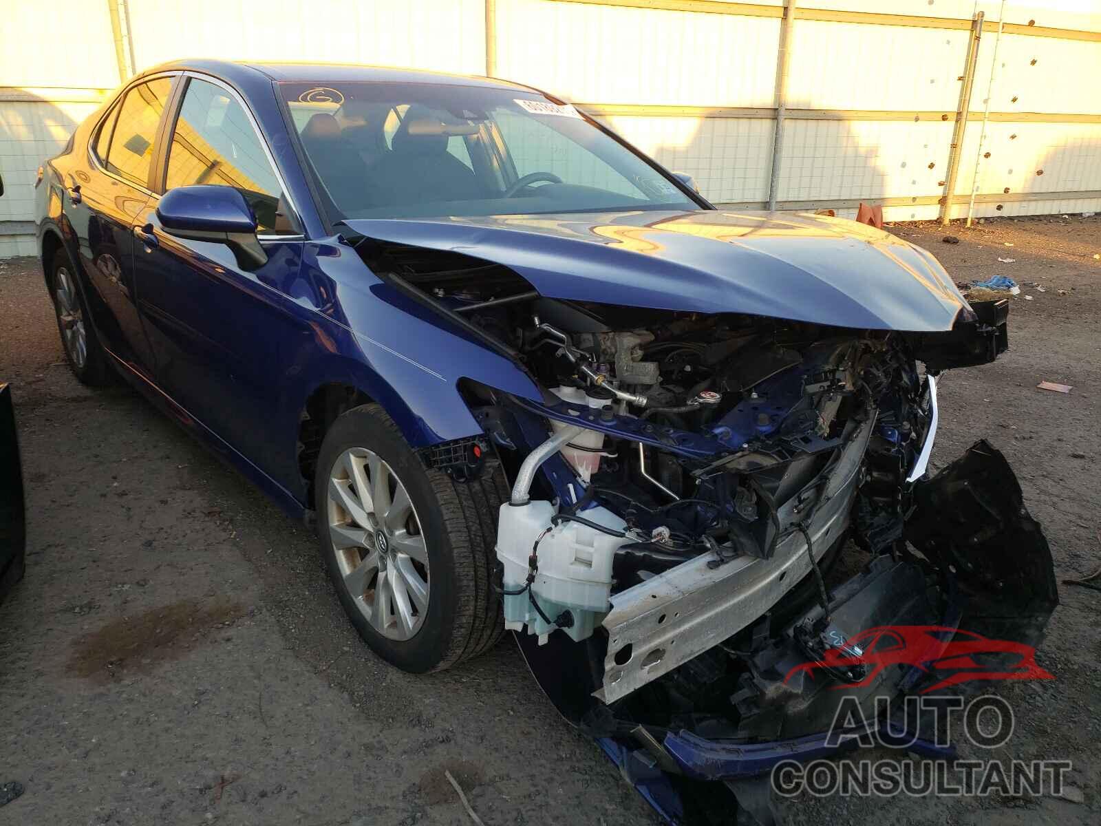 TOYOTA CAMRY 2018 - 4T1B11HK7JU611795