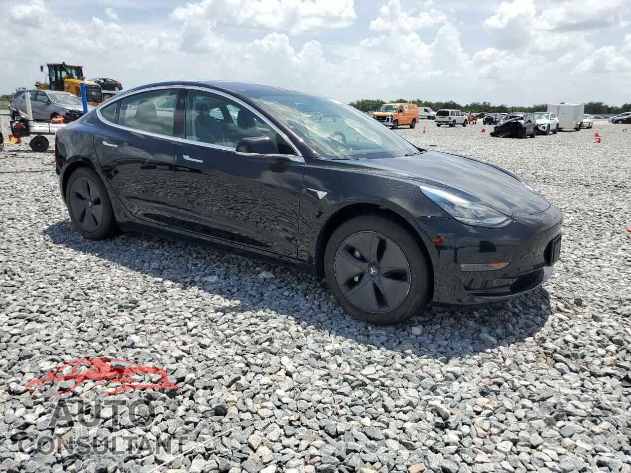 TESLA MODEL 3 2018 - 5YJ3E1EA2JF032375