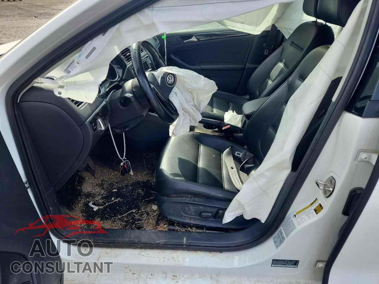 VOLKSWAGEN JETTA 2017 - 3VWL17AJ4HM363577