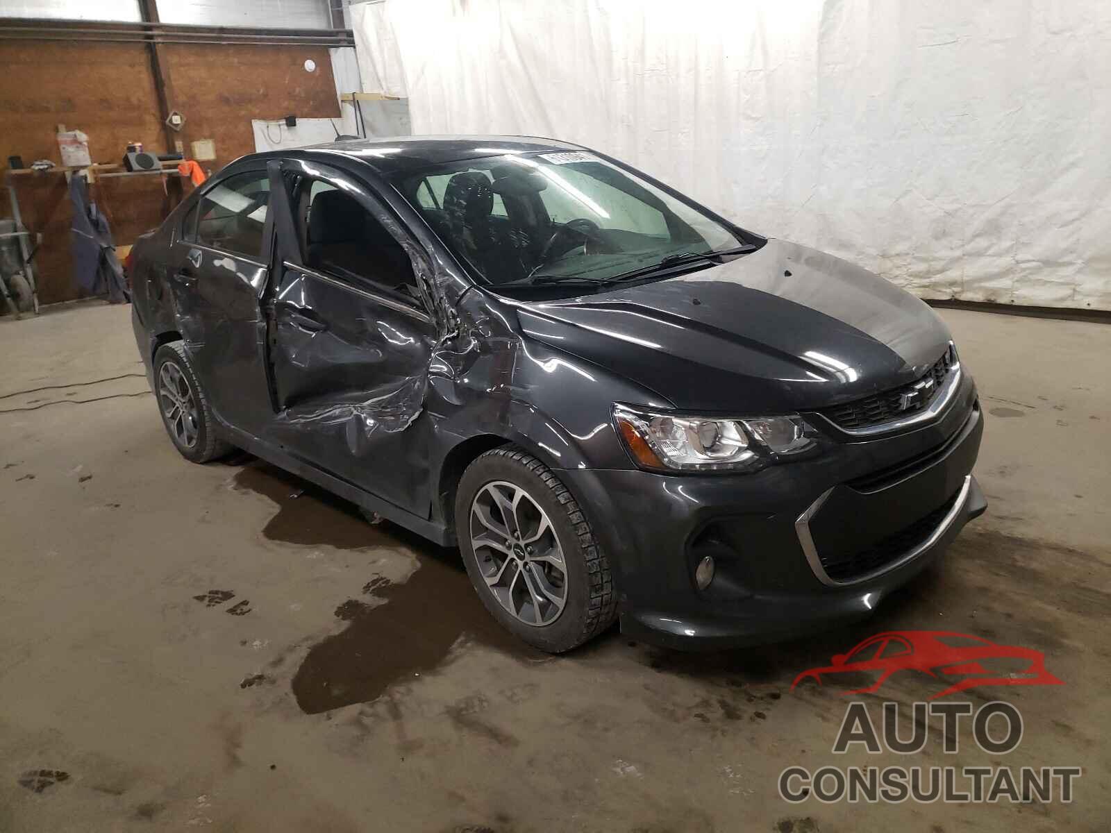 CHEVROLET SONIC 2018 - 1G1JD5SG9J4110516