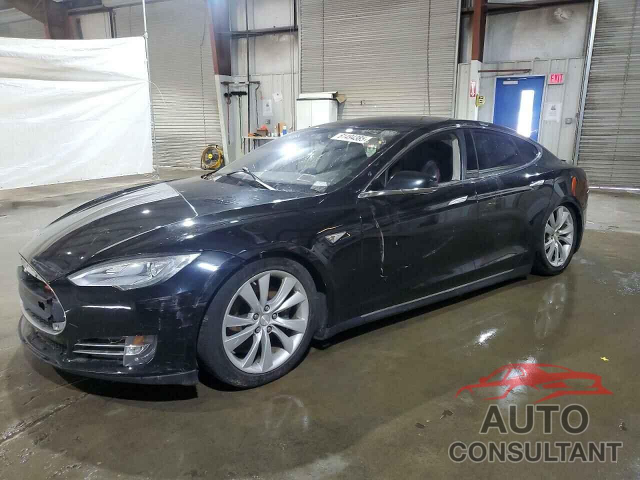 TESLA MODEL S 2013 - 5YJSA1DP1DFP04296