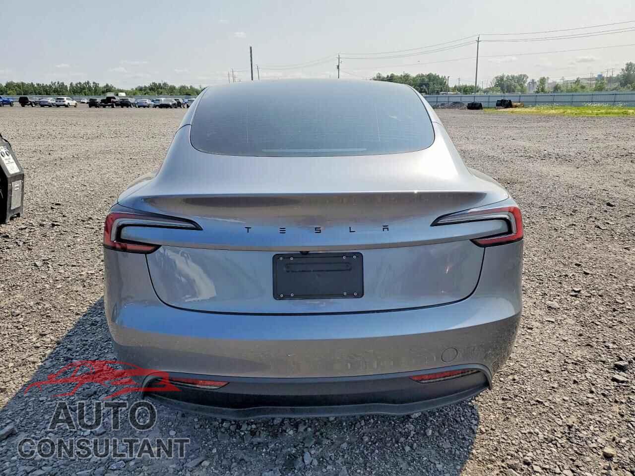 TESLA MODEL 3 2026 - LRW3E7FAXTC851326