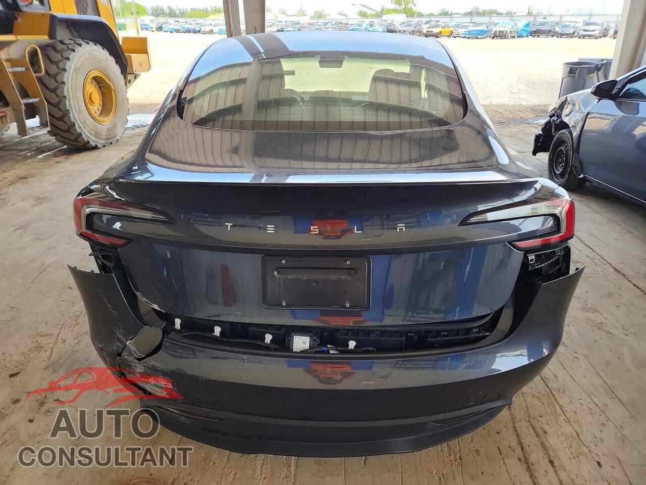 TESLA MODEL 3 2024 - 5YJ3E1EA9RF740618