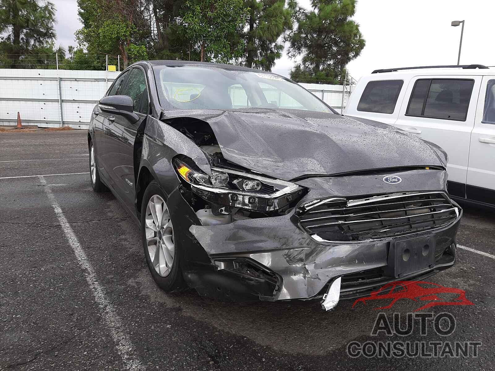 FORD FUSION 2019 - 3FA6P0MU3KR202469