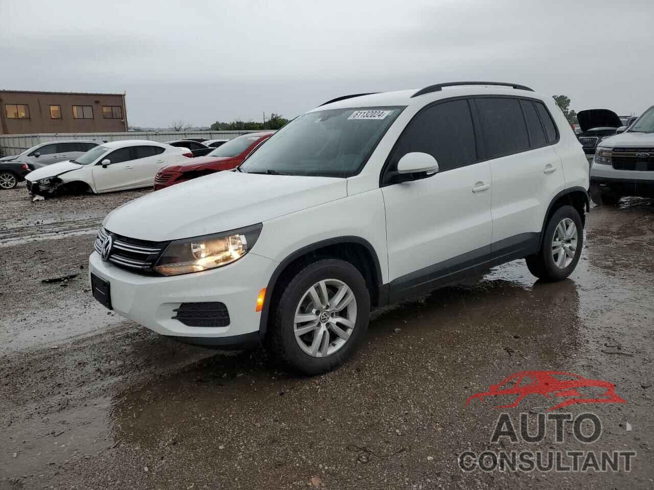 VOLKSWAGEN TIGUAN 2017 - WVGBV7AXXHK004356