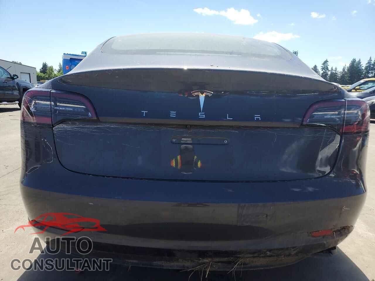TESLA MODEL 3 2023 - 5YJ3E1EA1PF560529