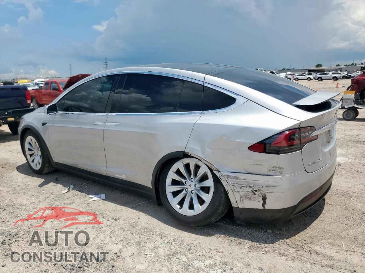 TESLA MODEL X 2018 - 5YJXCBE43JF126966