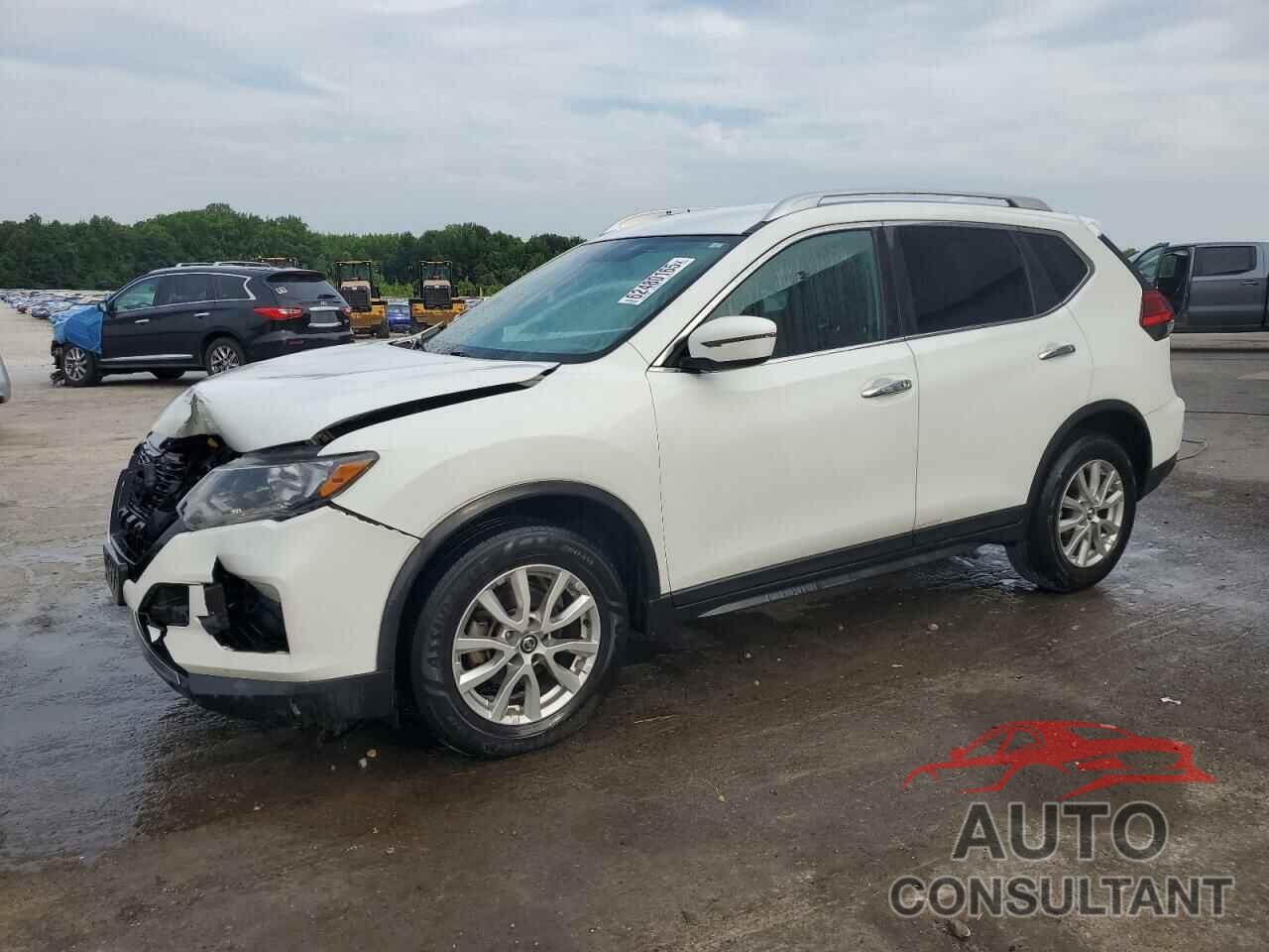 NISSAN ROGUE 2017 - KNMAT2MT1HP555957